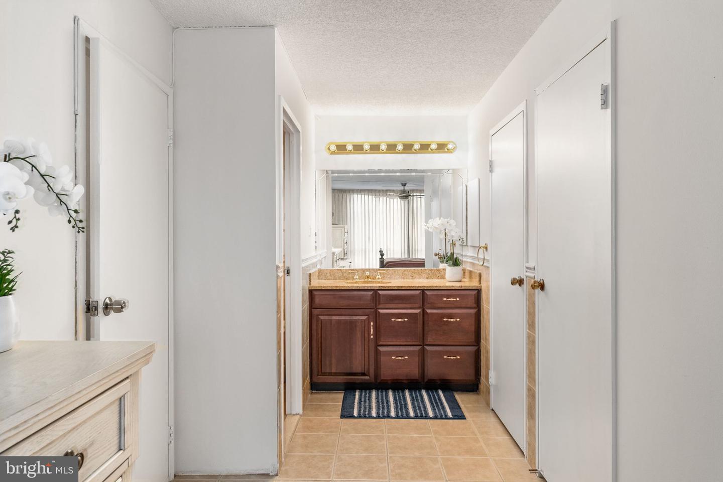 5300 HOLMES RUN PKWY #506, ALEXANDRIA, Virginia 22304, 2 Bedrooms Bedrooms, ,2 BathroomsBathrooms,Residential,For sale,5300 HOLMES RUN PKWY #506,VAAX2049002 MLS # VAAX2049002 5300 HOLMES RUN PKWY #506, ALEXANDRIA, Virginia 22304, 2 Bedrooms Bedrooms, ,2 BathroomsBathrooms,Residential,For sale,5300 HOLMES RUN PKWY #506,VAAX2049002 MLS # VAAX2049002