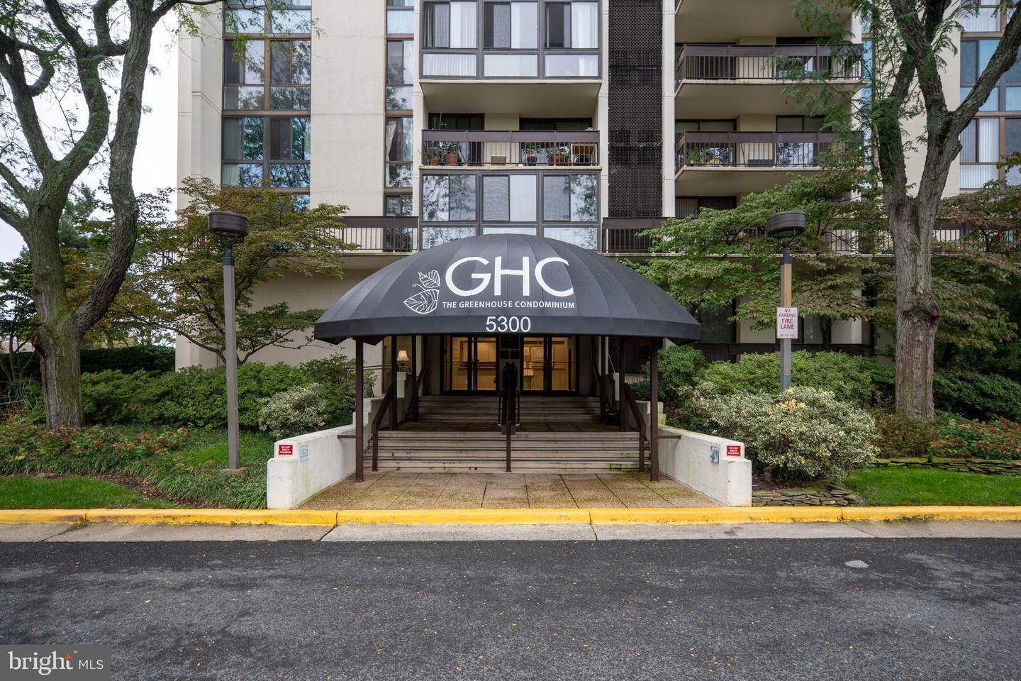 5300 HOLMES RUN PKWY #506, ALEXANDRIA, Virginia 22304, 2 Bedrooms Bedrooms, ,2 BathroomsBathrooms,Residential,For sale,5300 HOLMES RUN PKWY #506,VAAX2049002 MLS # VAAX2049002 5300 HOLMES RUN PKWY #506, ALEXANDRIA, Virginia 22304, 2 Bedrooms Bedrooms, ,2 BathroomsBathrooms,Residential,For sale,5300 HOLMES RUN PKWY #506,VAAX2049002 MLS # VAAX2049002