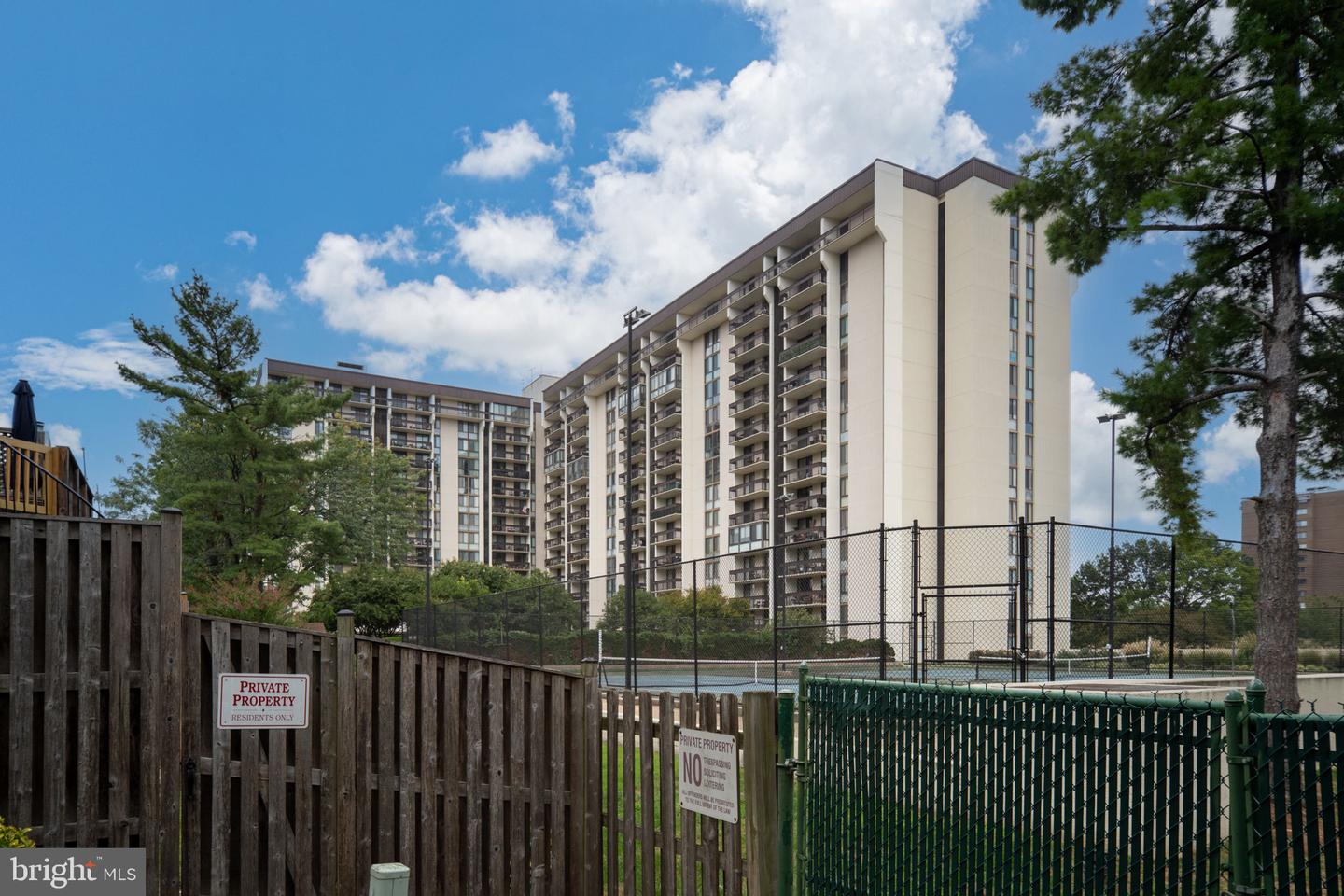 5300 HOLMES RUN PKWY #506, ALEXANDRIA, Virginia 22304, 2 Bedrooms Bedrooms, ,2 BathroomsBathrooms,Residential,For sale,5300 HOLMES RUN PKWY #506,VAAX2049002 MLS # VAAX2049002 5300 HOLMES RUN PKWY #506, ALEXANDRIA, Virginia 22304, 2 Bedrooms Bedrooms, ,2 BathroomsBathrooms,Residential,For sale,5300 HOLMES RUN PKWY #506,VAAX2049002 MLS # VAAX2049002