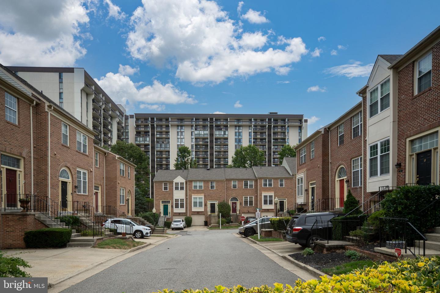 5300 HOLMES RUN PKWY #506, ALEXANDRIA, Virginia 22304, 2 Bedrooms Bedrooms, ,2 BathroomsBathrooms,Residential,For sale,5300 HOLMES RUN PKWY #506,VAAX2049002 MLS # VAAX2049002 5300 HOLMES RUN PKWY #506, ALEXANDRIA, Virginia 22304, 2 Bedrooms Bedrooms, ,2 BathroomsBathrooms,Residential,For sale,5300 HOLMES RUN PKWY #506,VAAX2049002 MLS # VAAX2049002