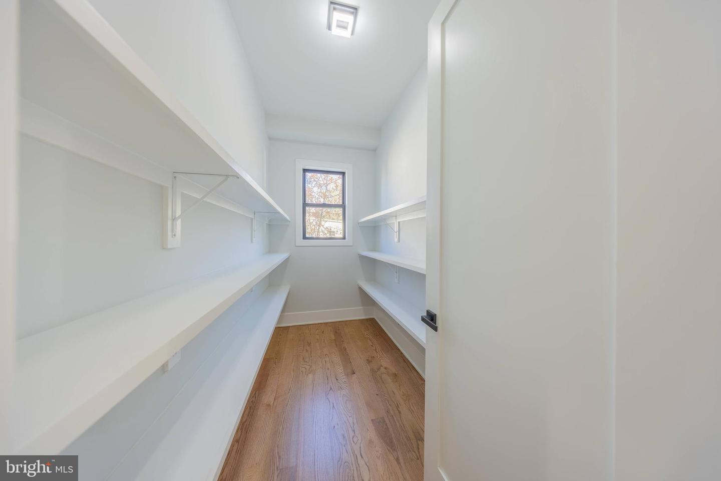 1929 WARE RD, FALLS CHURCH, Virginia 22043, 6 Bedrooms Bedrooms, ,6 BathroomsBathrooms,Residential,For sale,1929 WARE RD,VAFX2268110 MLS # VAFX2268110