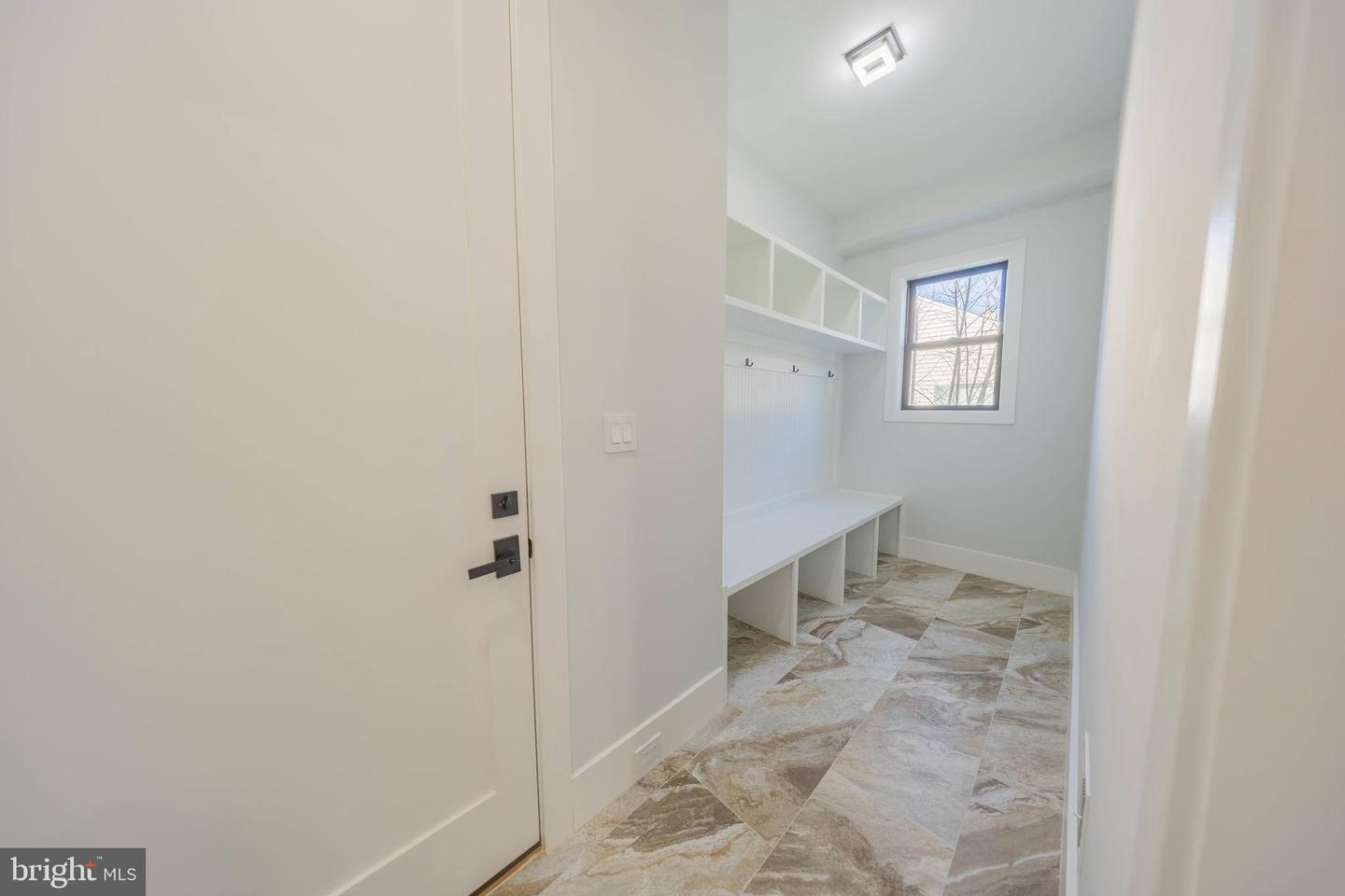 1929 WARE RD, FALLS CHURCH, Virginia 22043, 6 Bedrooms Bedrooms, ,6 BathroomsBathrooms,Residential,For sale,1929 WARE RD,VAFX2268110 MLS # VAFX2268110