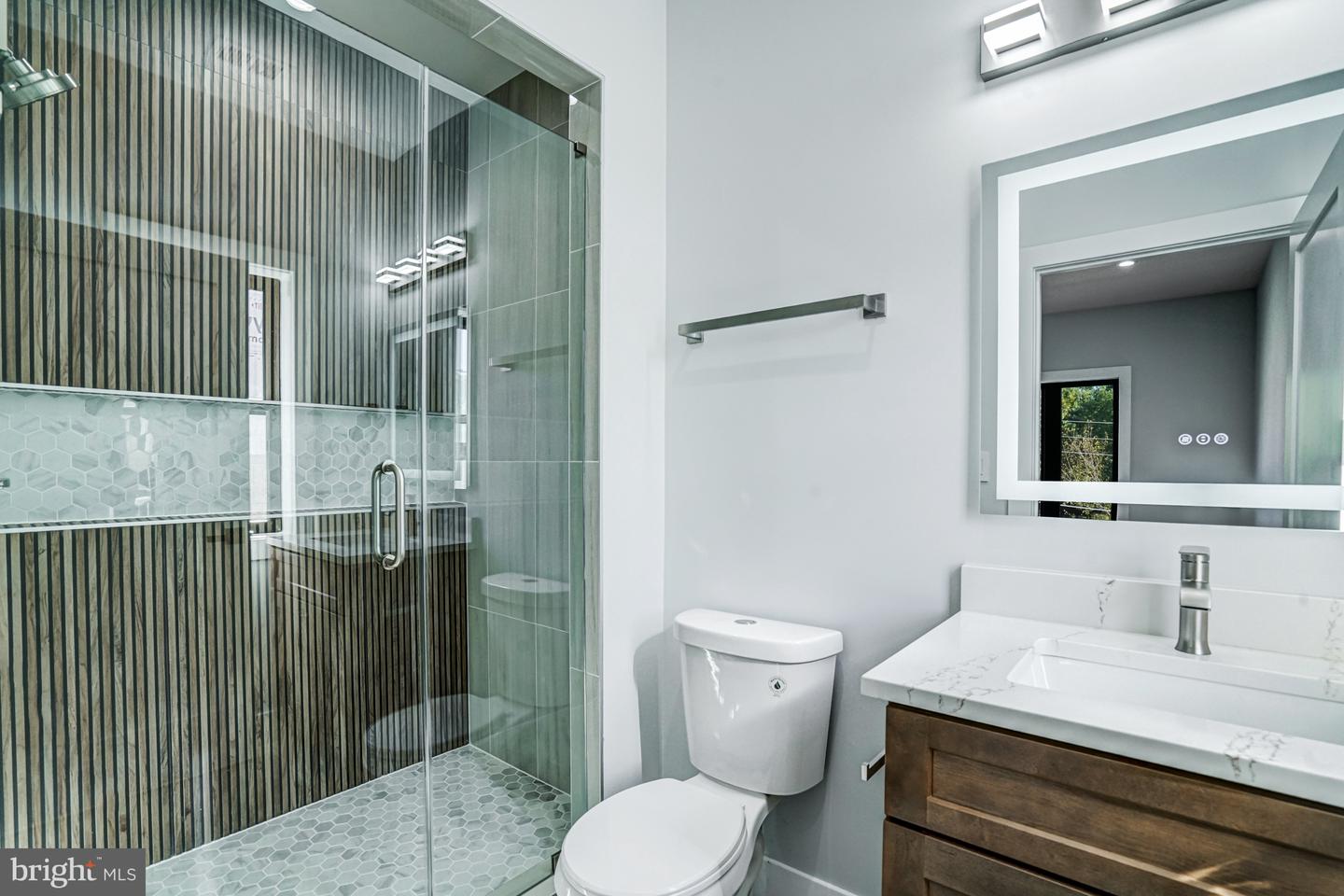 1929 WARE RD, FALLS CHURCH, Virginia 22043, 6 Bedrooms Bedrooms, ,6 BathroomsBathrooms,Residential,For sale,1929 WARE RD,VAFX2268110 MLS # VAFX2268110