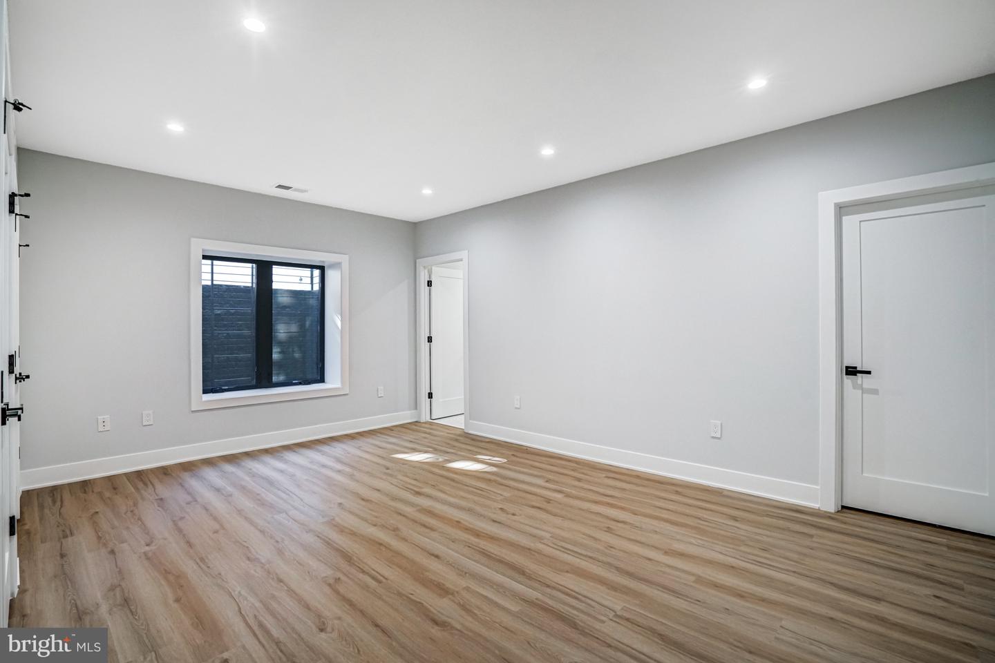 1929 WARE RD, FALLS CHURCH, Virginia 22043, 6 Bedrooms Bedrooms, ,6 BathroomsBathrooms,Residential,For sale,1929 WARE RD,VAFX2268110 MLS # VAFX2268110