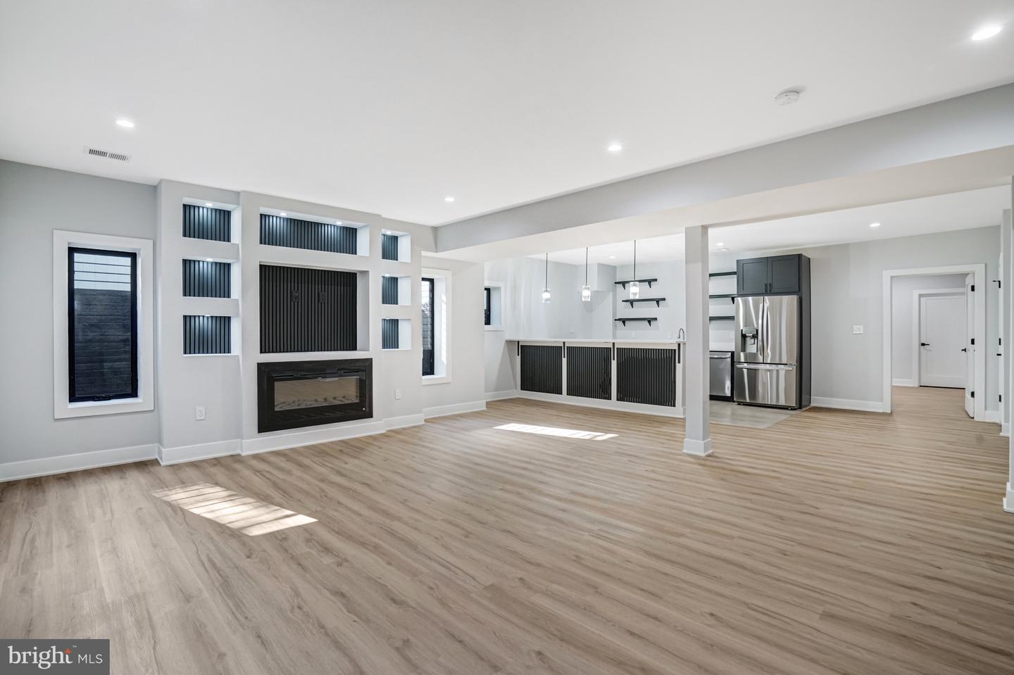 1929 WARE RD, FALLS CHURCH, Virginia 22043, 6 Bedrooms Bedrooms, ,6 BathroomsBathrooms,Residential,For sale,1929 WARE RD,VAFX2268110 MLS # VAFX2268110