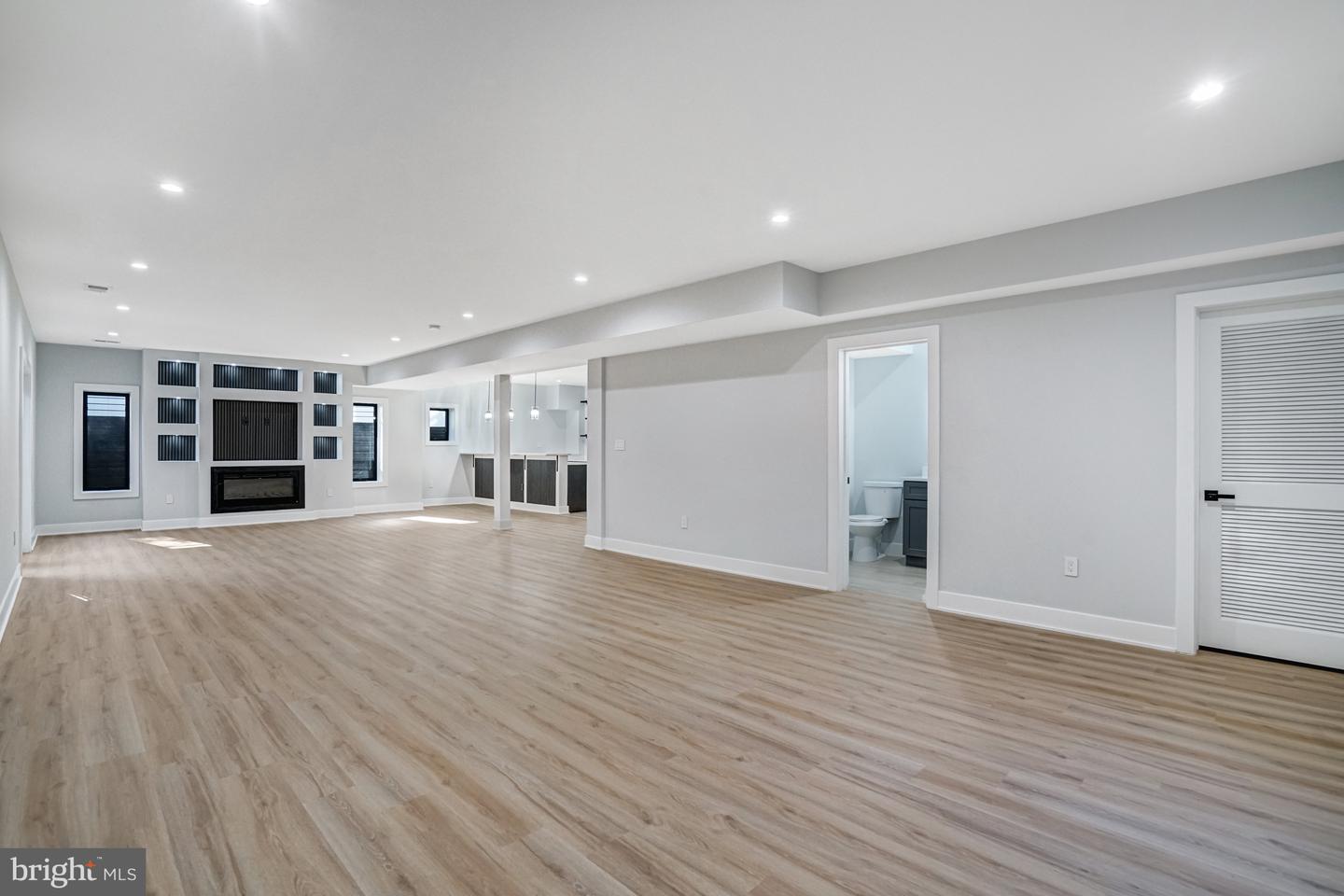 1929 WARE RD, FALLS CHURCH, Virginia 22043, 6 Bedrooms Bedrooms, ,6 BathroomsBathrooms,Residential,For sale,1929 WARE RD,VAFX2268110 MLS # VAFX2268110