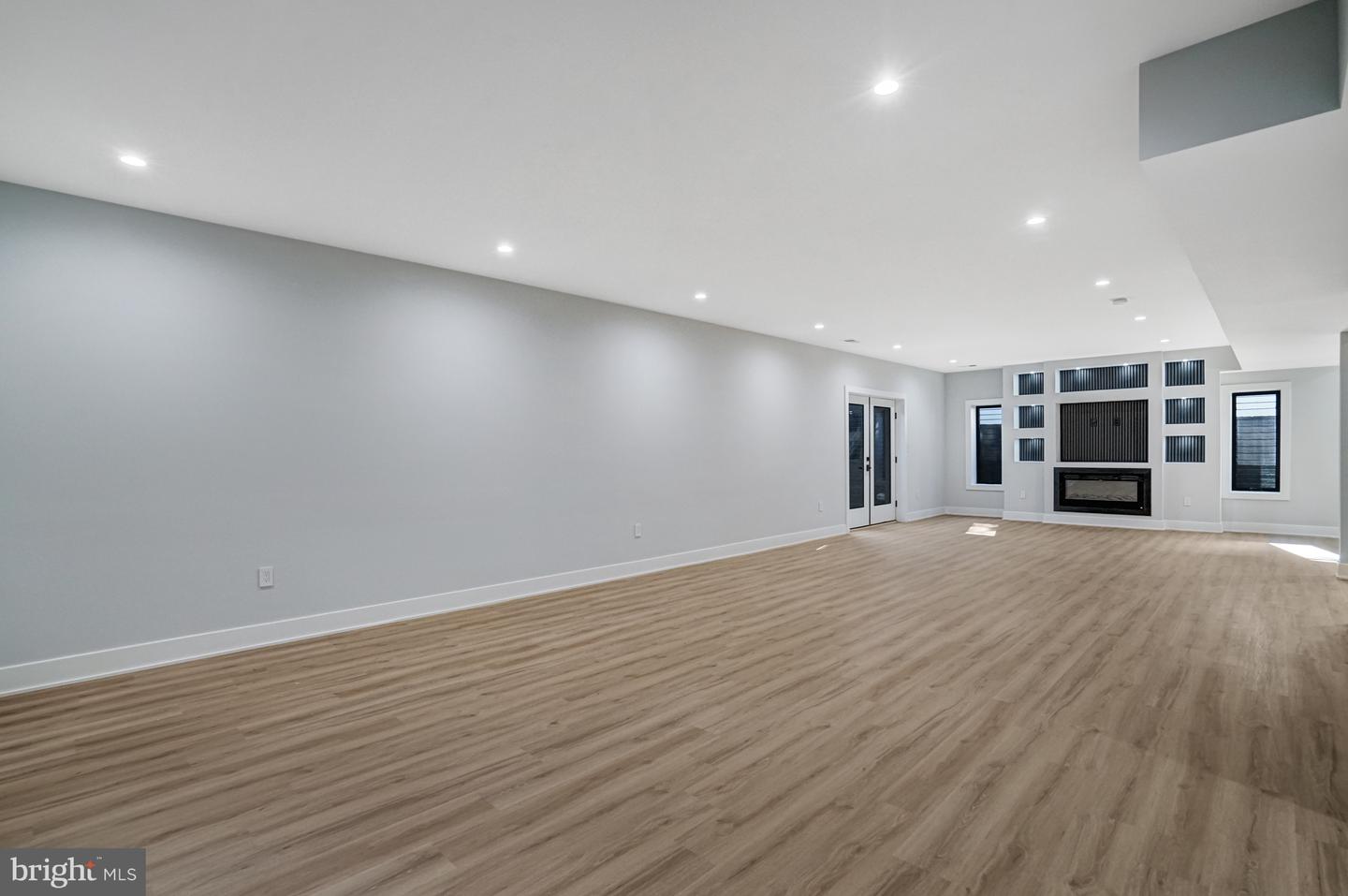 1929 WARE RD, FALLS CHURCH, Virginia 22043, 6 Bedrooms Bedrooms, ,6 BathroomsBathrooms,Residential,For sale,1929 WARE RD,VAFX2268110 MLS # VAFX2268110