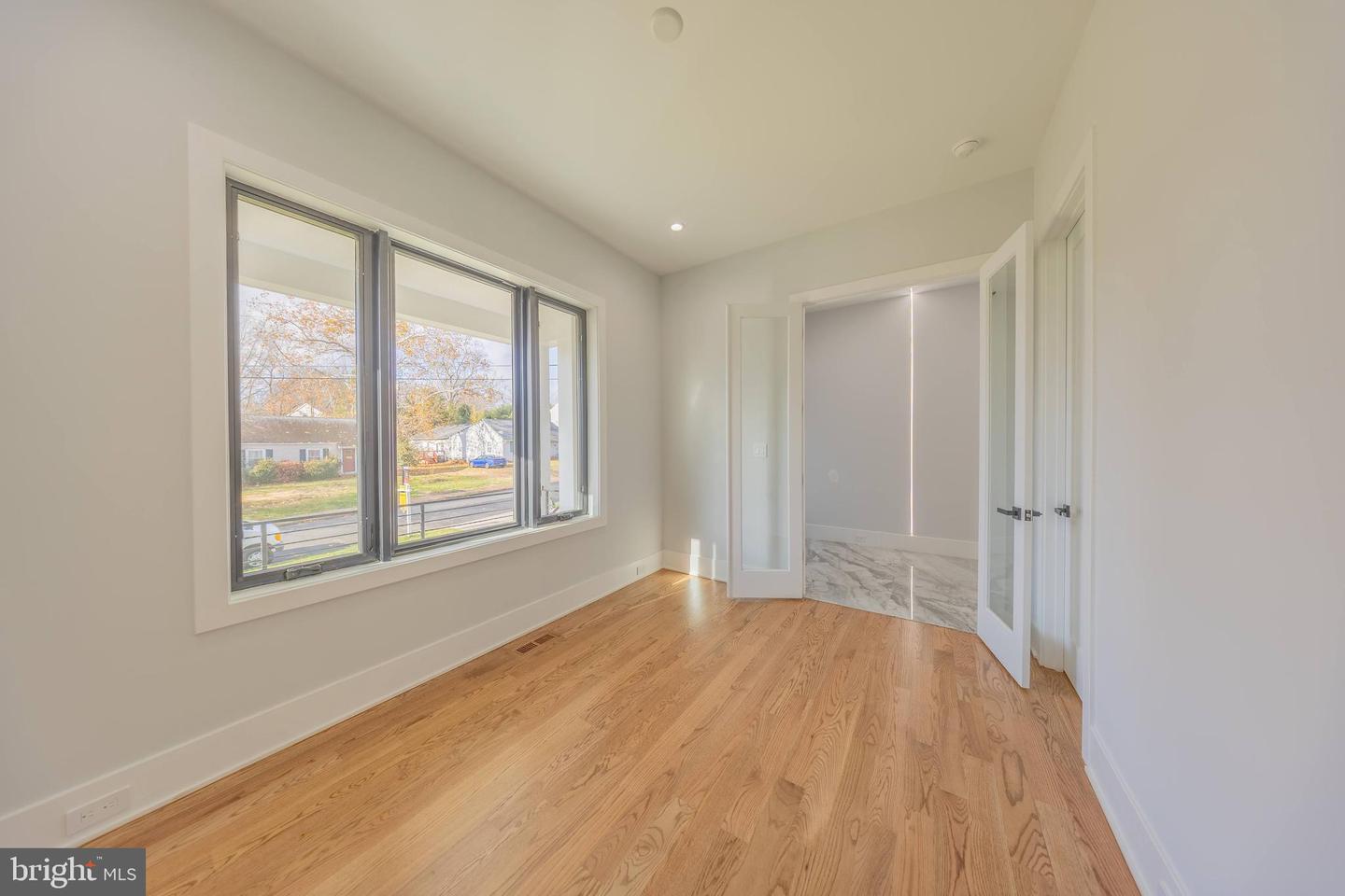 1929 WARE RD, FALLS CHURCH, Virginia 22043, 6 Bedrooms Bedrooms, ,6 BathroomsBathrooms,Residential,For sale,1929 WARE RD,VAFX2268110 MLS # VAFX2268110