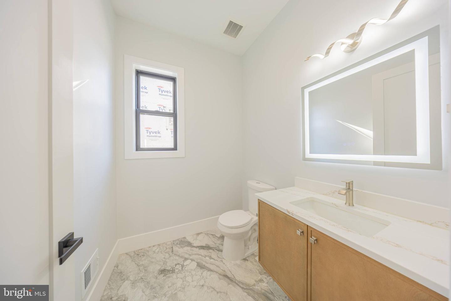 1929 WARE RD, FALLS CHURCH, Virginia 22043, 6 Bedrooms Bedrooms, ,6 BathroomsBathrooms,Residential,For sale,1929 WARE RD,VAFX2268110 MLS # VAFX2268110