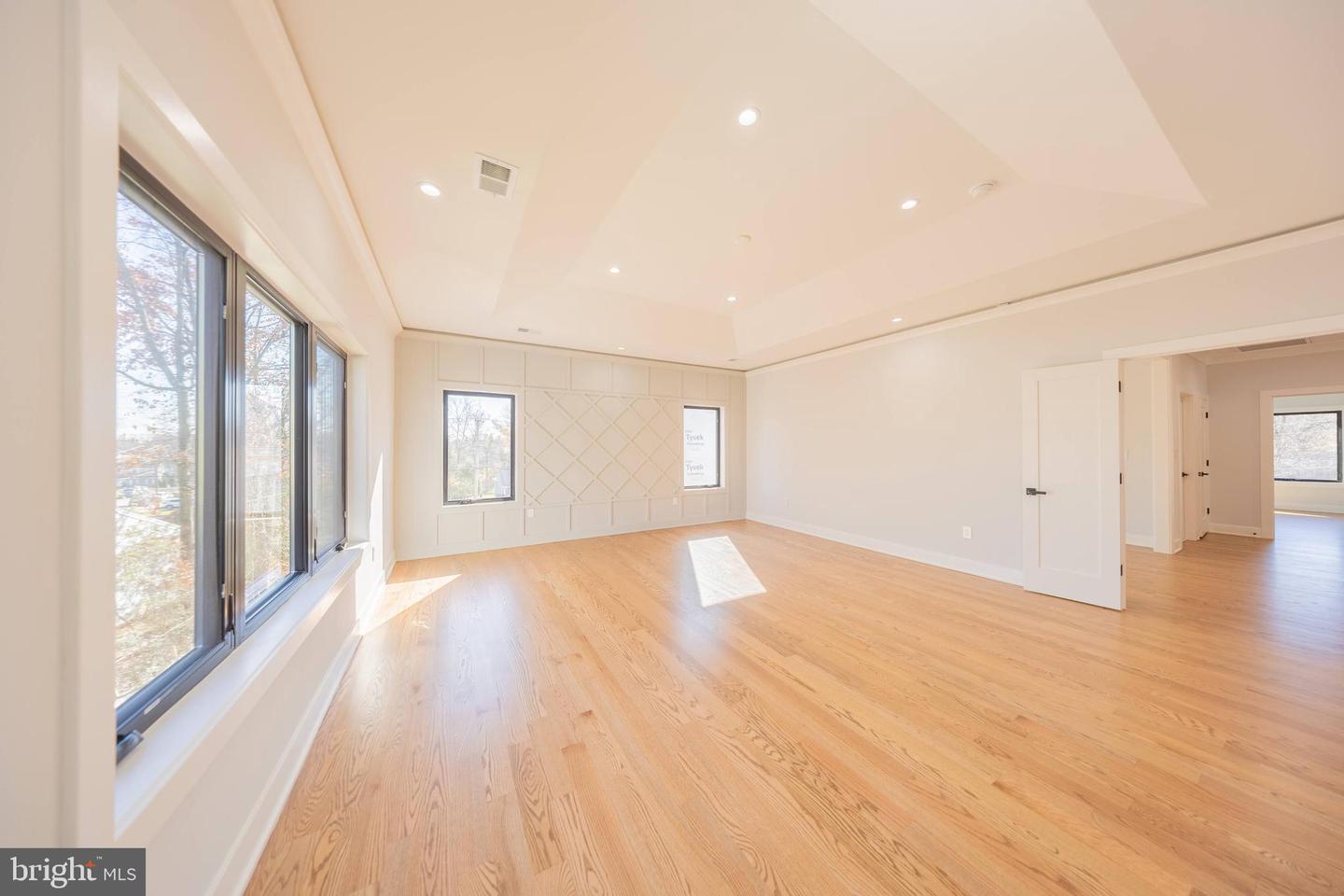 1929 WARE RD, FALLS CHURCH, Virginia 22043, 6 Bedrooms Bedrooms, ,6 BathroomsBathrooms,Residential,For sale,1929 WARE RD,VAFX2268110 MLS # VAFX2268110