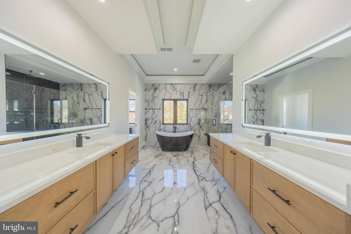 1929 WARE RD, FALLS CHURCH, Virginia 22043, 6 Bedrooms Bedrooms, ,6 BathroomsBathrooms,Residential,For sale,1929 WARE RD,VAFX2268110 MLS # VAFX2268110