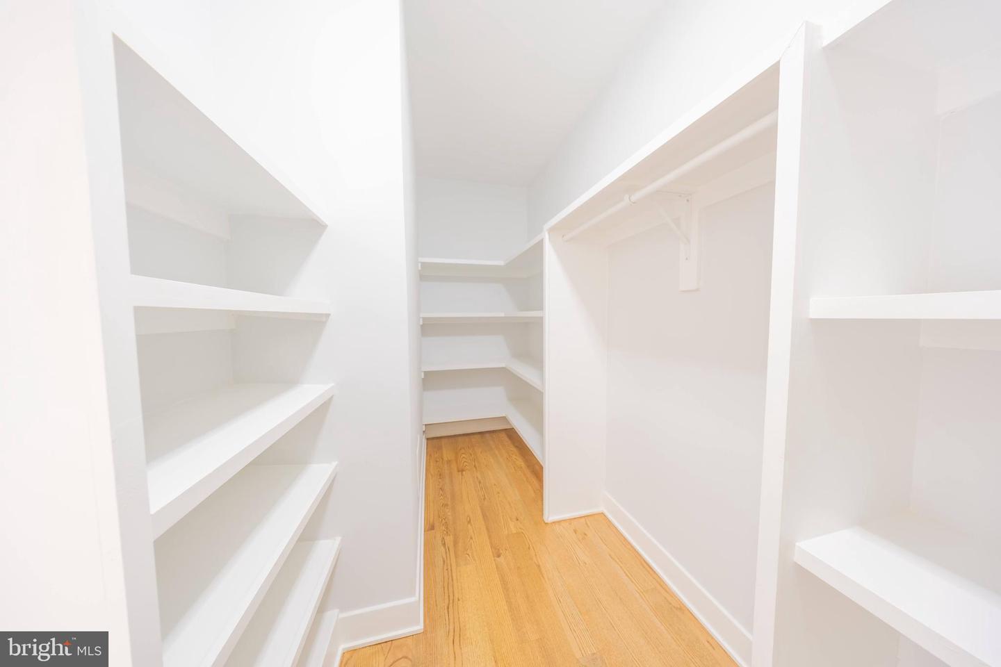 1929 WARE RD, FALLS CHURCH, Virginia 22043, 6 Bedrooms Bedrooms, ,6 BathroomsBathrooms,Residential,For sale,1929 WARE RD,VAFX2268110 MLS # VAFX2268110