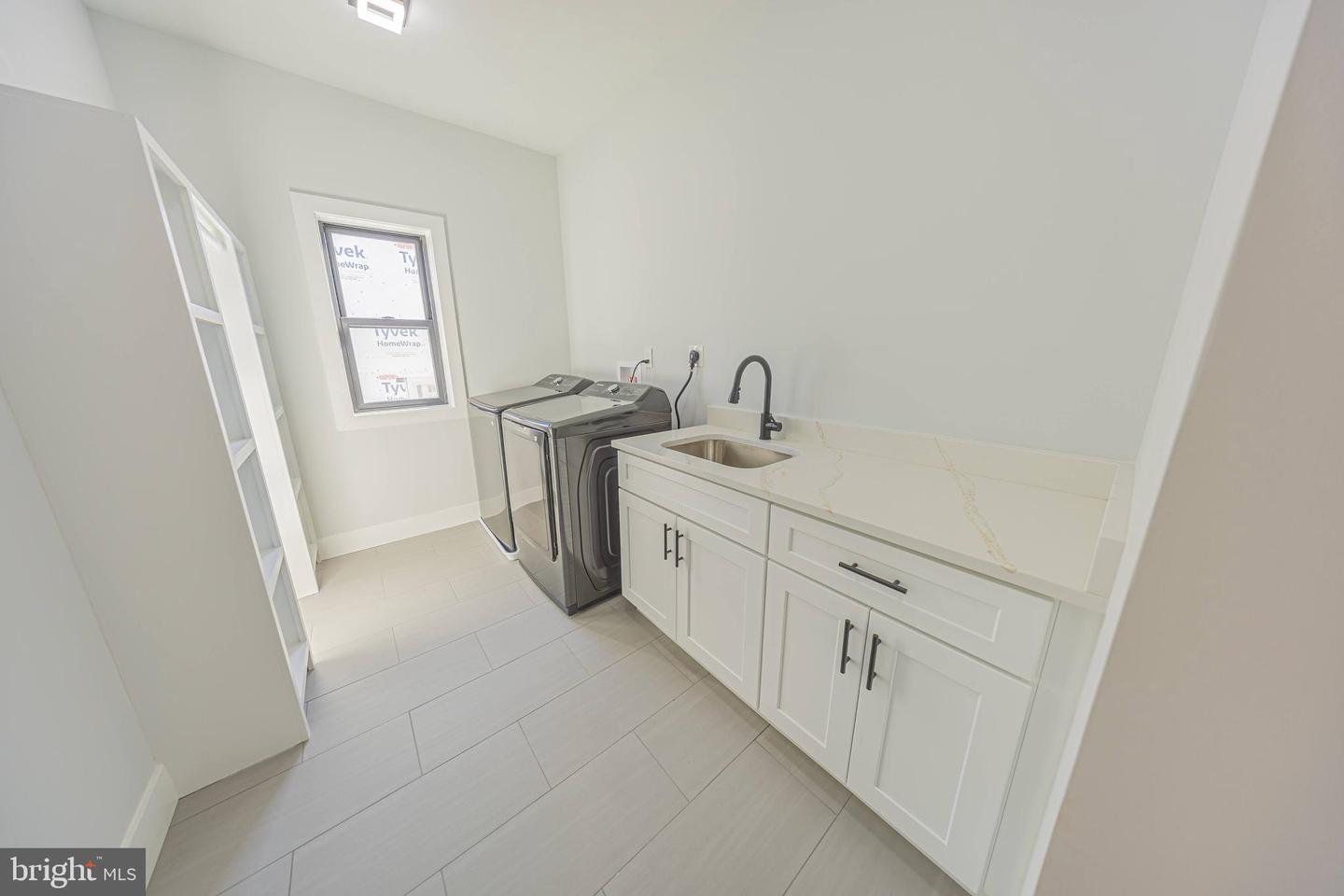 1929 WARE RD, FALLS CHURCH, Virginia 22043, 6 Bedrooms Bedrooms, ,6 BathroomsBathrooms,Residential,For sale,1929 WARE RD,VAFX2268110 MLS # VAFX2268110