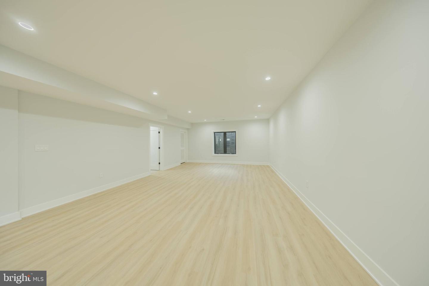 1929 WARE RD, FALLS CHURCH, Virginia 22043, 6 Bedrooms Bedrooms, ,6 BathroomsBathrooms,Residential,For sale,1929 WARE RD,VAFX2268110 MLS # VAFX2268110