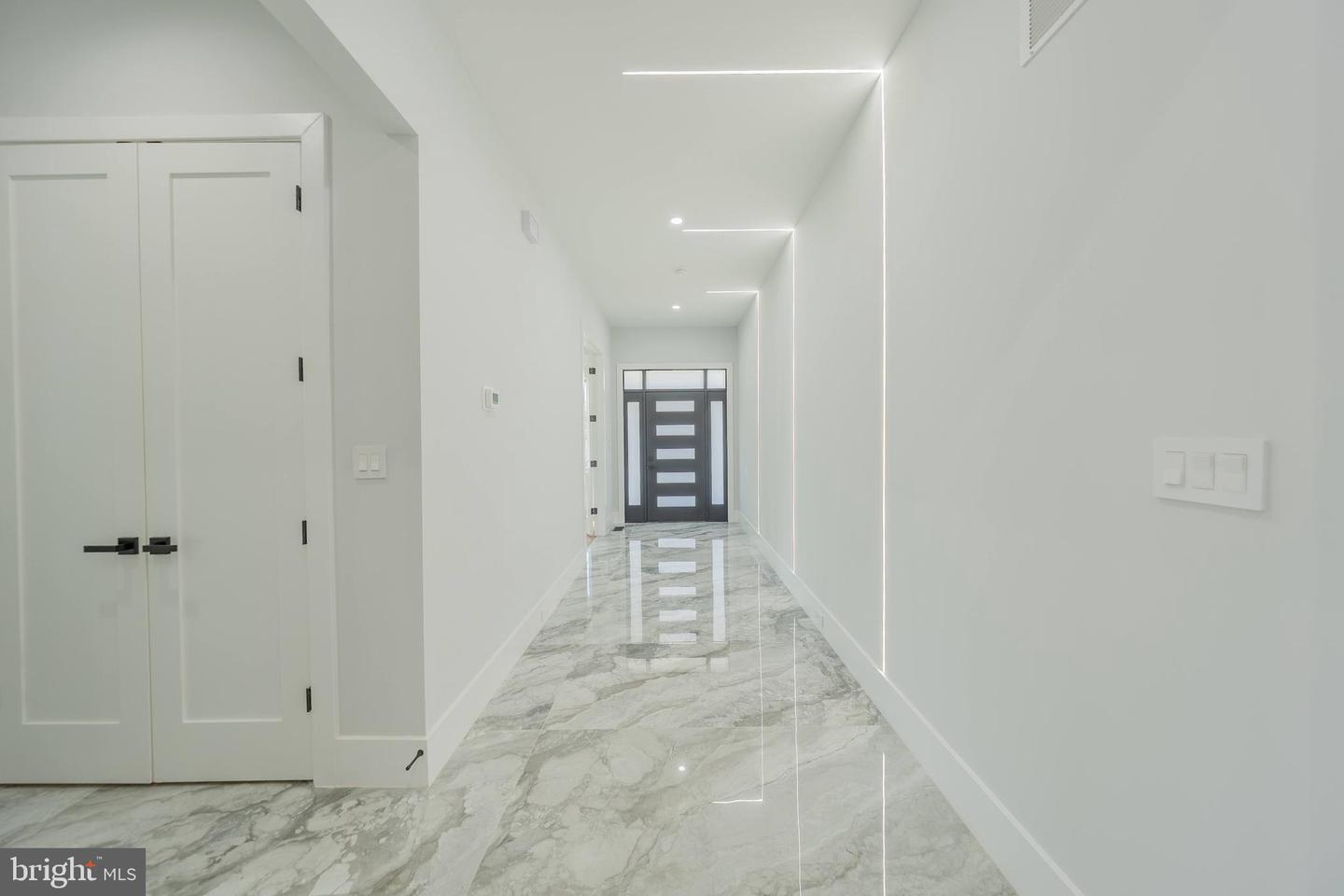 1929 WARE RD, FALLS CHURCH, Virginia 22043, 6 Bedrooms Bedrooms, ,6 BathroomsBathrooms,Residential,For sale,1929 WARE RD,VAFX2268110 MLS # VAFX2268110