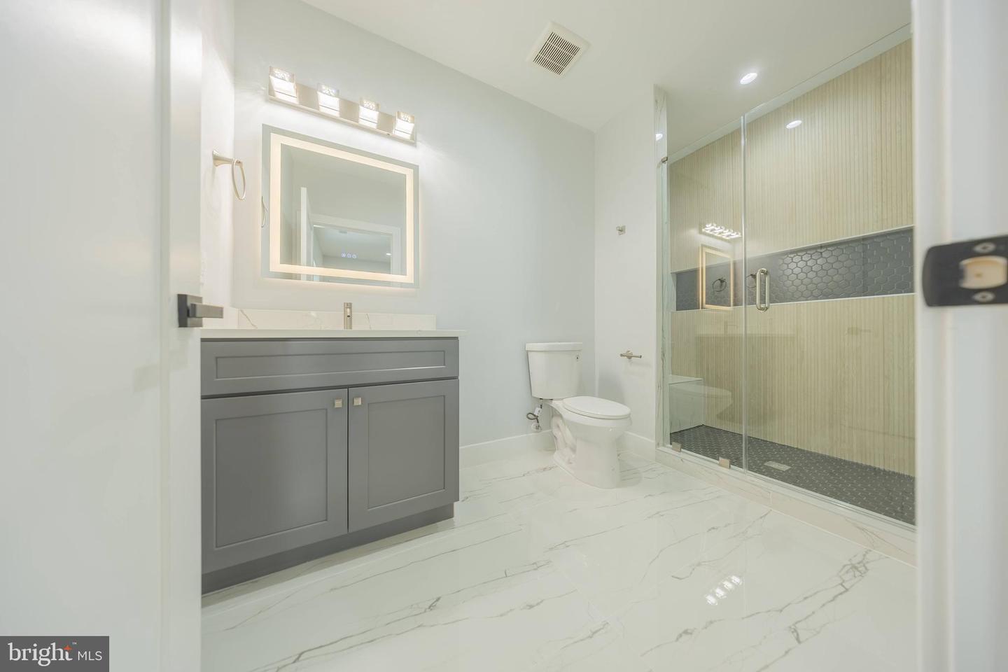 1929 WARE RD, FALLS CHURCH, Virginia 22043, 6 Bedrooms Bedrooms, ,6 BathroomsBathrooms,Residential,For sale,1929 WARE RD,VAFX2268110 MLS # VAFX2268110