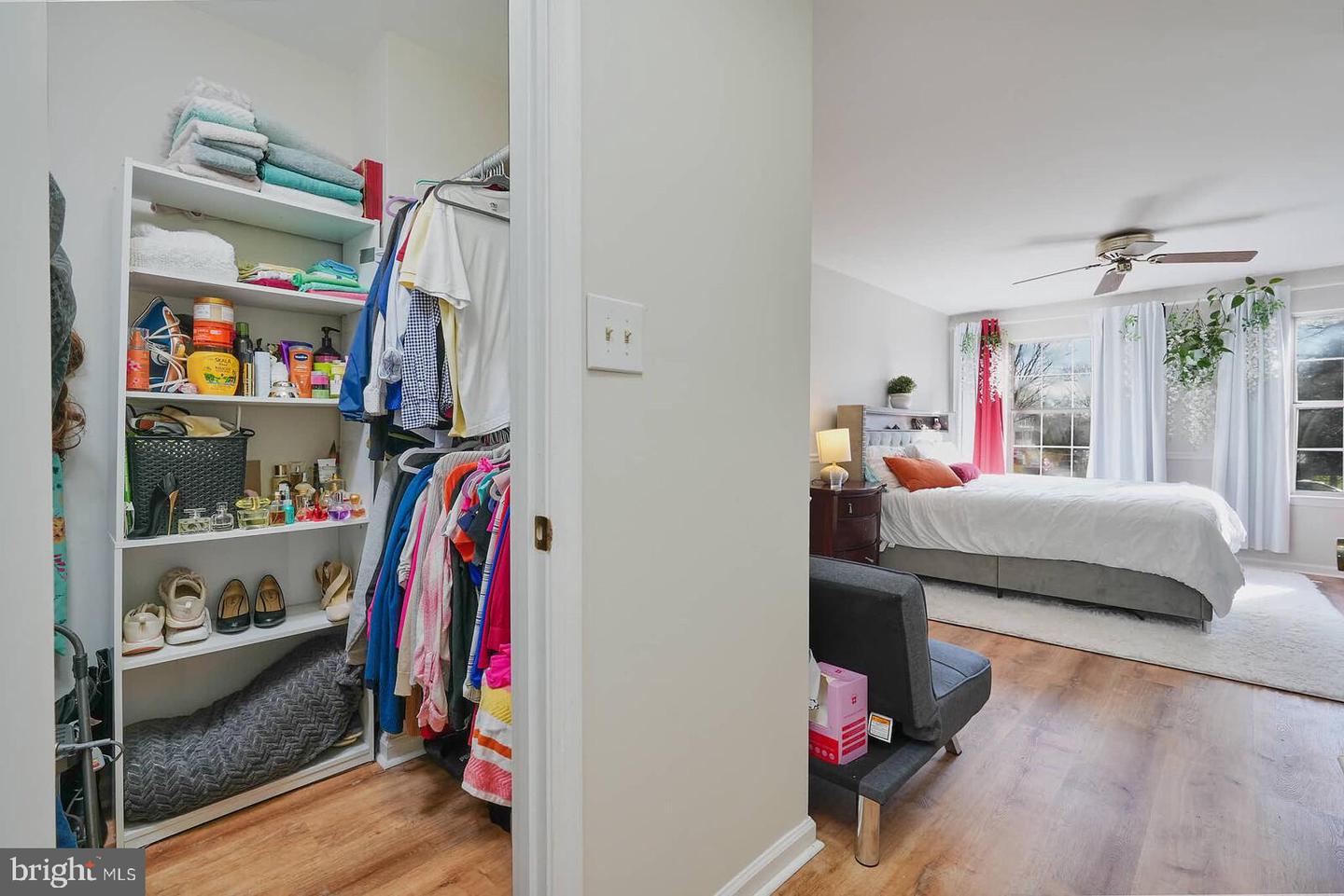 5876 PONTIAC DR, WOODBRIDGE, Virginia 22193, 4 Bedrooms Bedrooms, ,2 BathroomsBathrooms,Residential,For sale,5876 PONTIAC DR,VAPW2106818 MLS # VAPW2106818