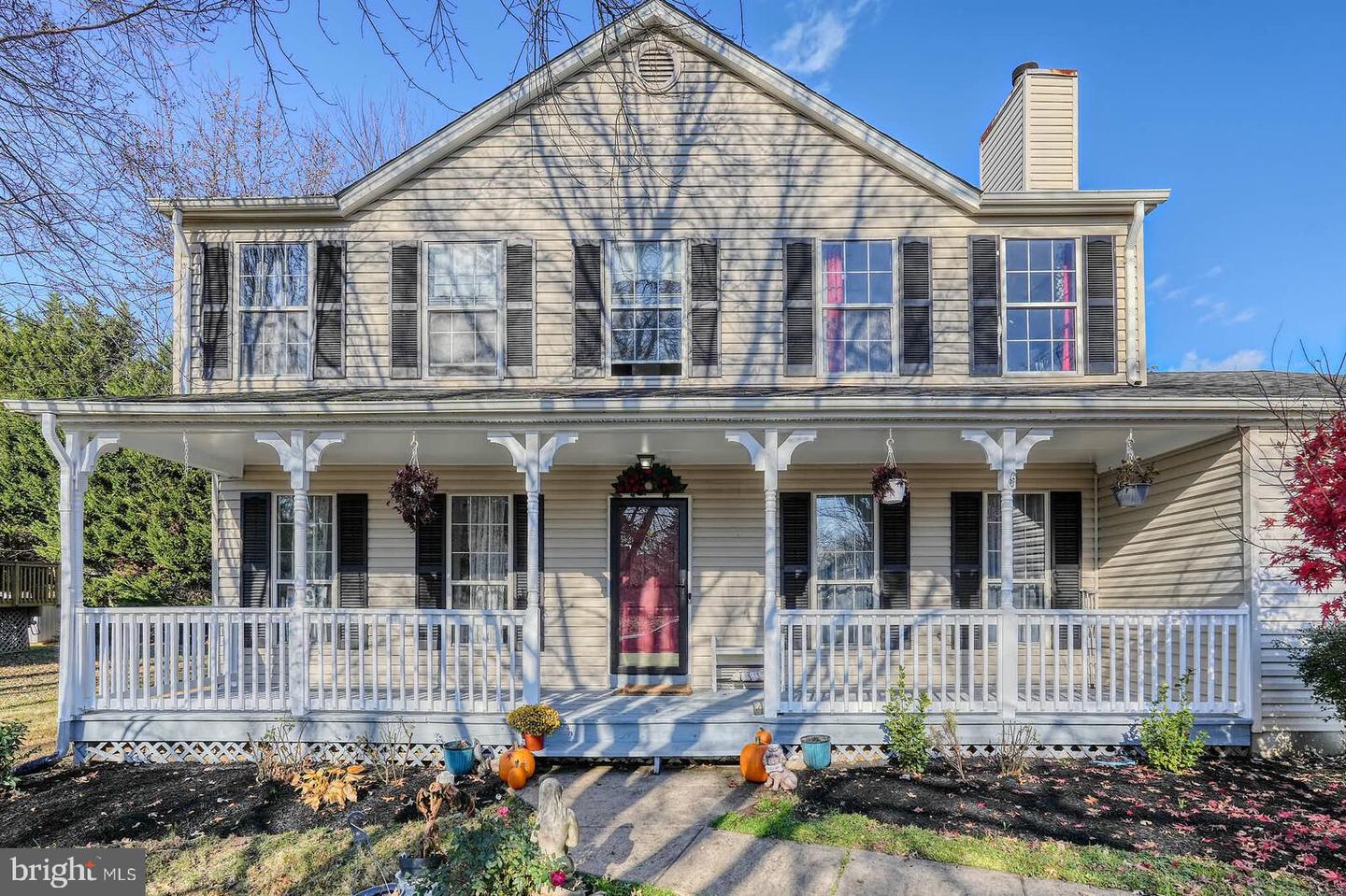 5876 PONTIAC DR, WOODBRIDGE, Virginia 22193, 4 Bedrooms Bedrooms, ,2 BathroomsBathrooms,Residential,For sale,5876 PONTIAC DR,VAPW2106818 MLS # VAPW2106818