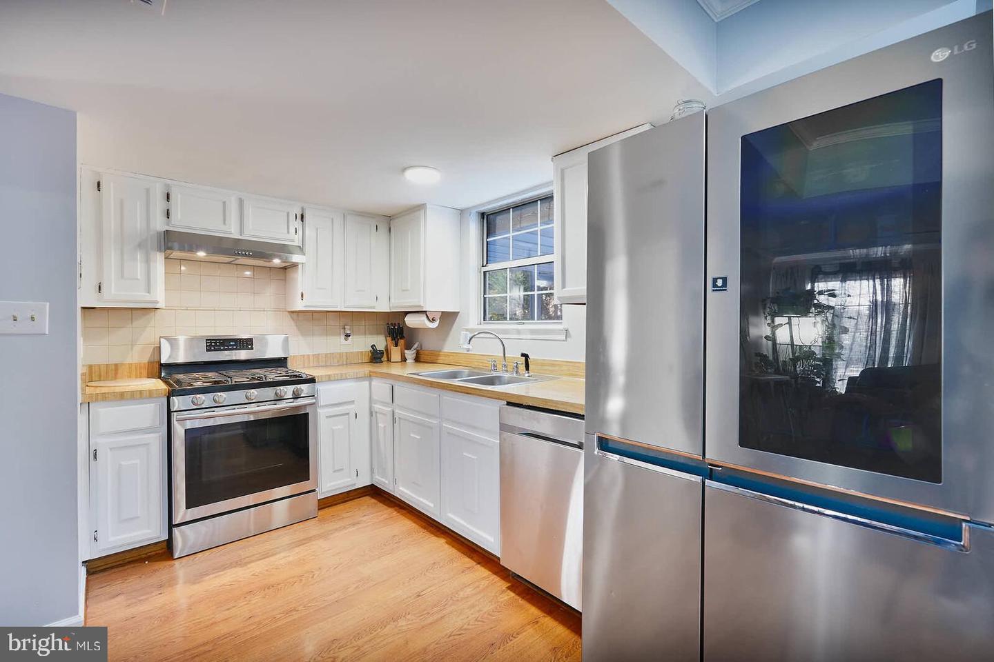 5876 PONTIAC DR, WOODBRIDGE, Virginia 22193, 4 Bedrooms Bedrooms, ,2 BathroomsBathrooms,Residential,For sale,5876 PONTIAC DR,VAPW2106818 MLS # VAPW2106818