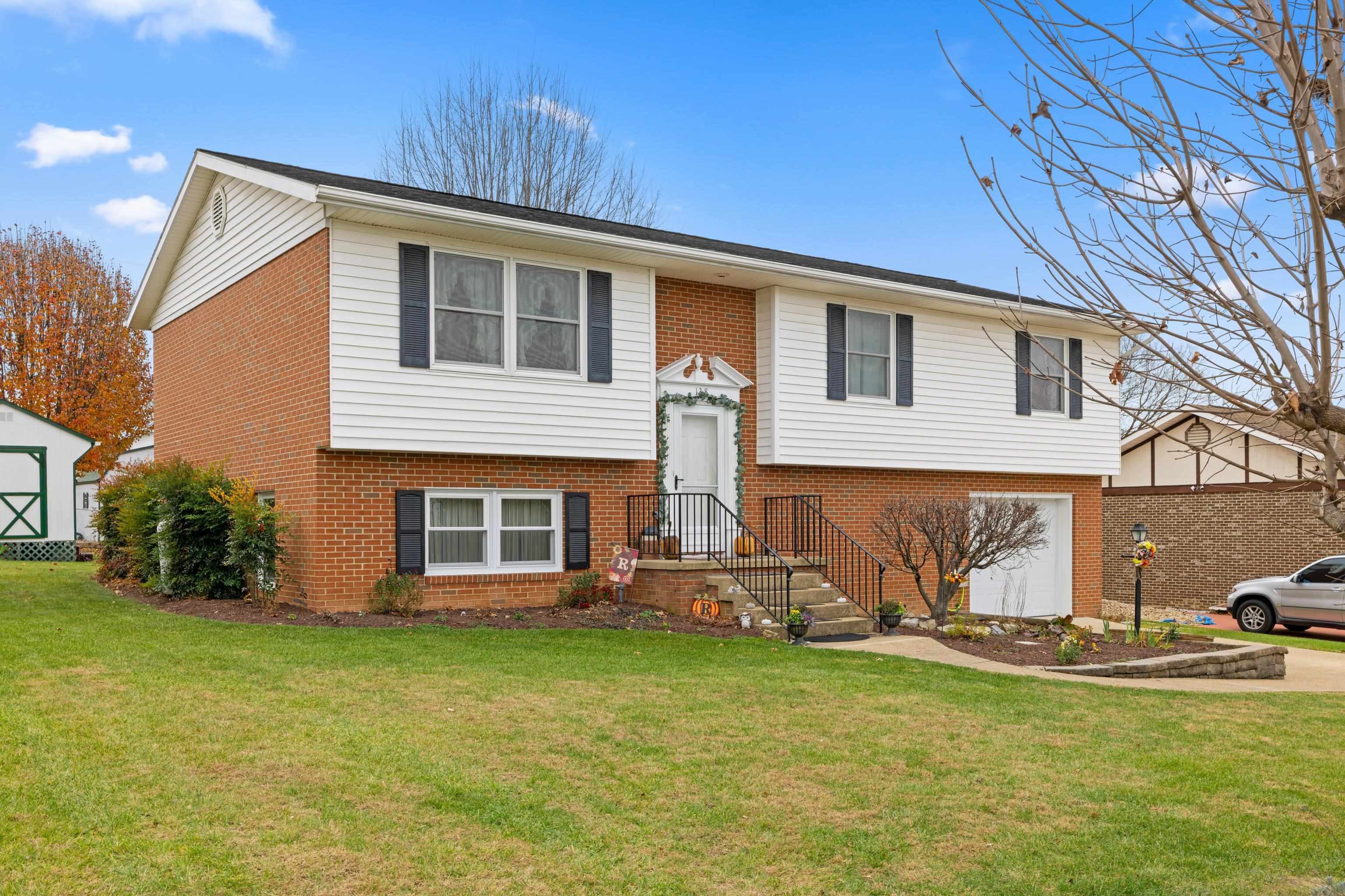 138 FIRST ST, BROADWAY, Virginia 22815, 4 Bedrooms Bedrooms, ,2 BathroomsBathrooms,Residential,138 FIRST ST,671471 MLS # 671471