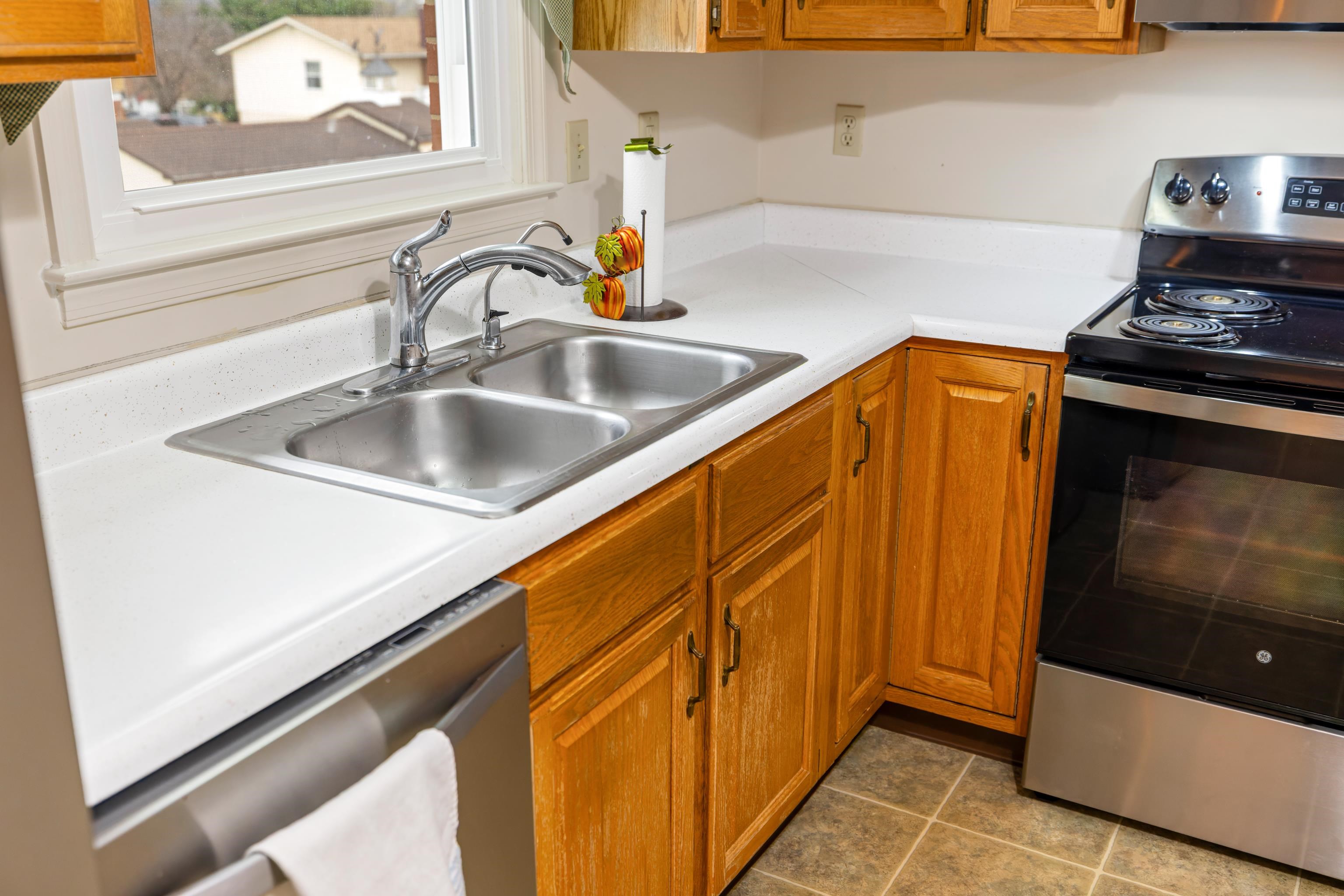 138 FIRST ST, BROADWAY, Virginia 22815, 4 Bedrooms Bedrooms, ,2 BathroomsBathrooms,Residential,138 FIRST ST,671471 MLS # 671471