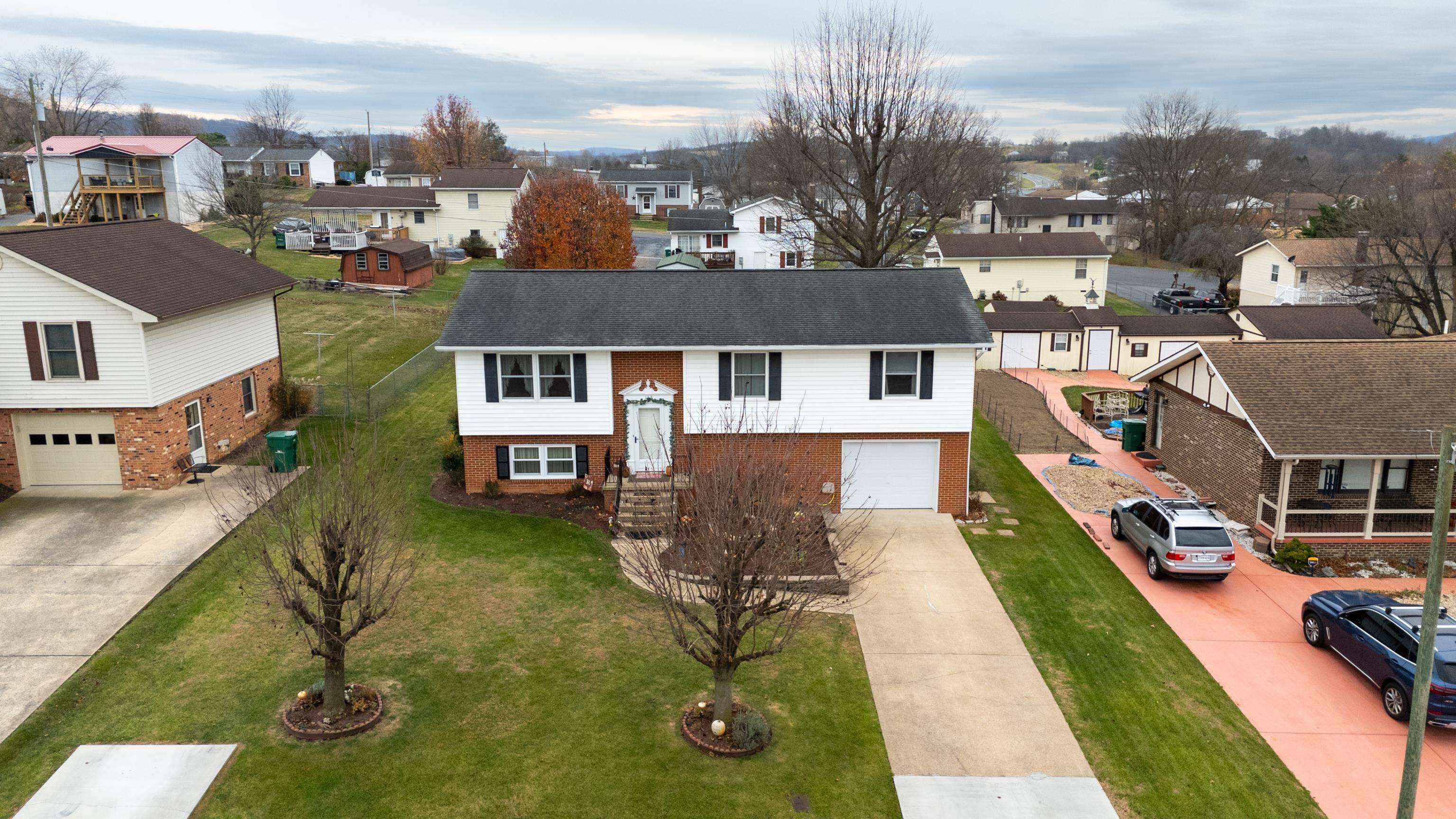 138 FIRST ST, BROADWAY, Virginia 22815, 4 Bedrooms Bedrooms, ,2 BathroomsBathrooms,Residential,138 FIRST ST,671471 MLS # 671471