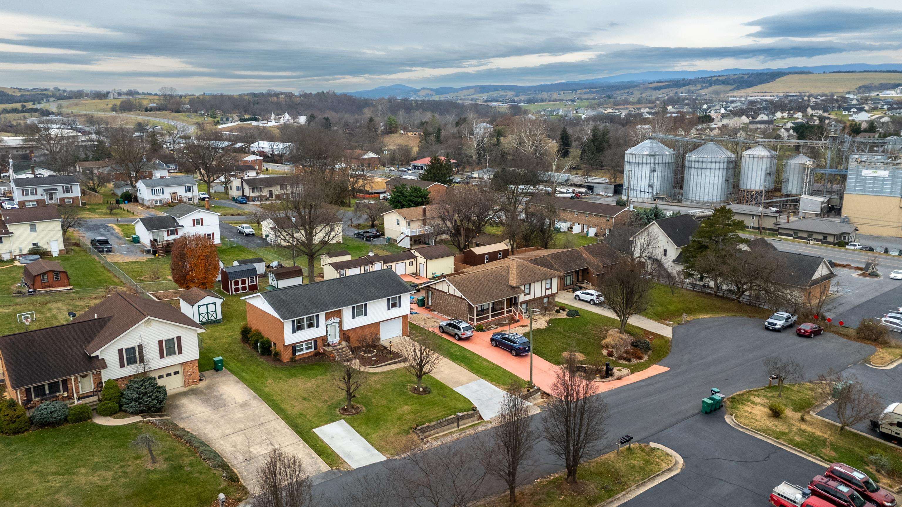 138 FIRST ST, BROADWAY, Virginia 22815, 4 Bedrooms Bedrooms, ,2 BathroomsBathrooms,Residential,138 FIRST ST,671471 MLS # 671471