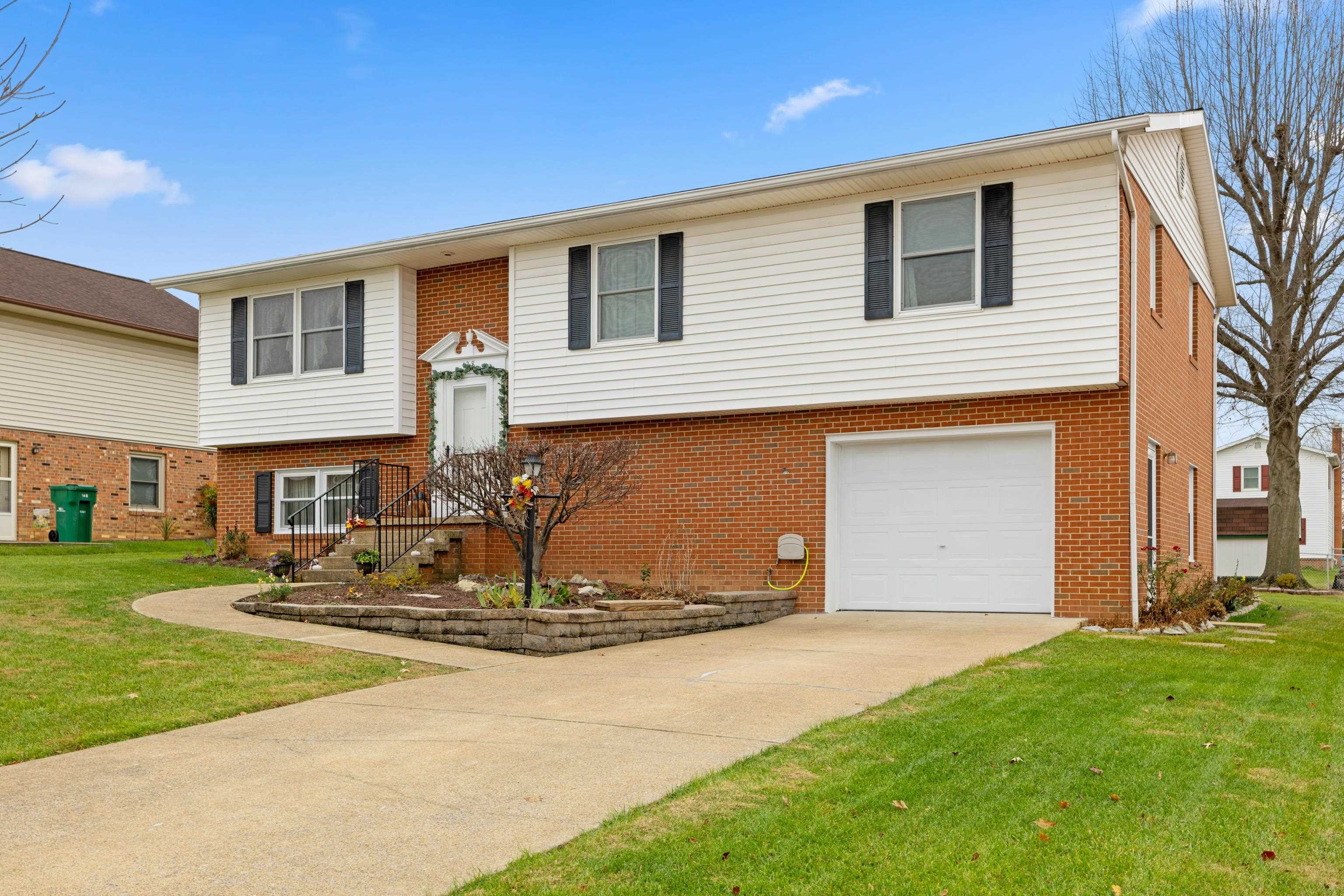 138 FIRST ST, BROADWAY, Virginia 22815, 4 Bedrooms Bedrooms, ,2 BathroomsBathrooms,Residential,138 FIRST ST,671471 MLS # 671471