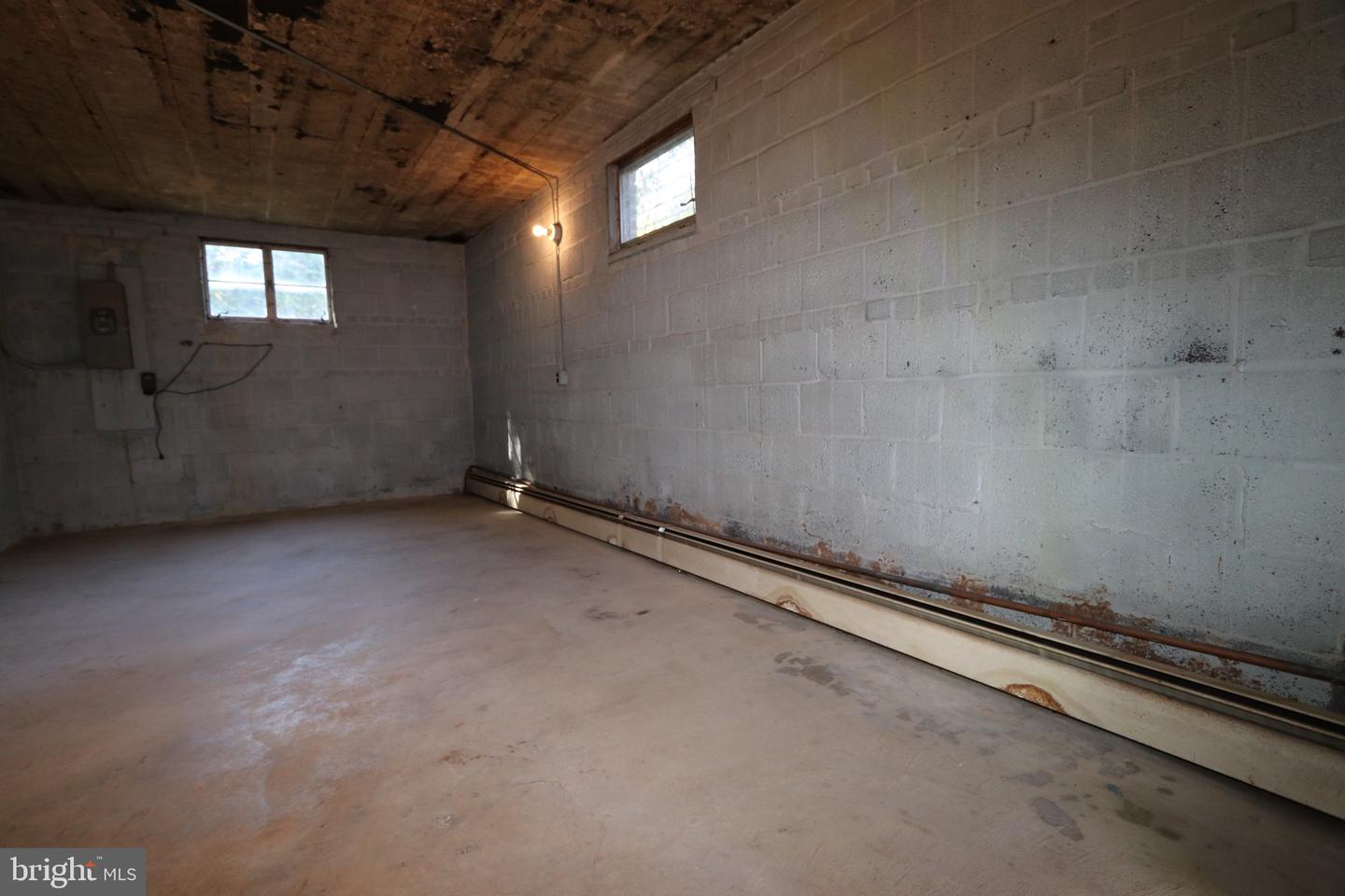 3200 N COLUMBUS ST, ARLINGTON, Virginia 22207, 3 Bedrooms Bedrooms, ,2 BathroomsBathrooms,Residential,For sale,3200 N COLUMBUS ST,VAAR2066224 MLS # VAAR2066224