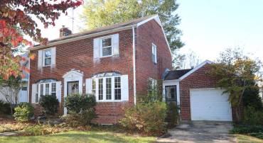 3200 N COLUMBUS ST, ARLINGTON, Virginia 22207, 3 Bedrooms Bedrooms, ,2 BathroomsBathrooms,Residential,For sale,3200 N COLUMBUS ST,VAAR2066224 MLS # VAAR2066224