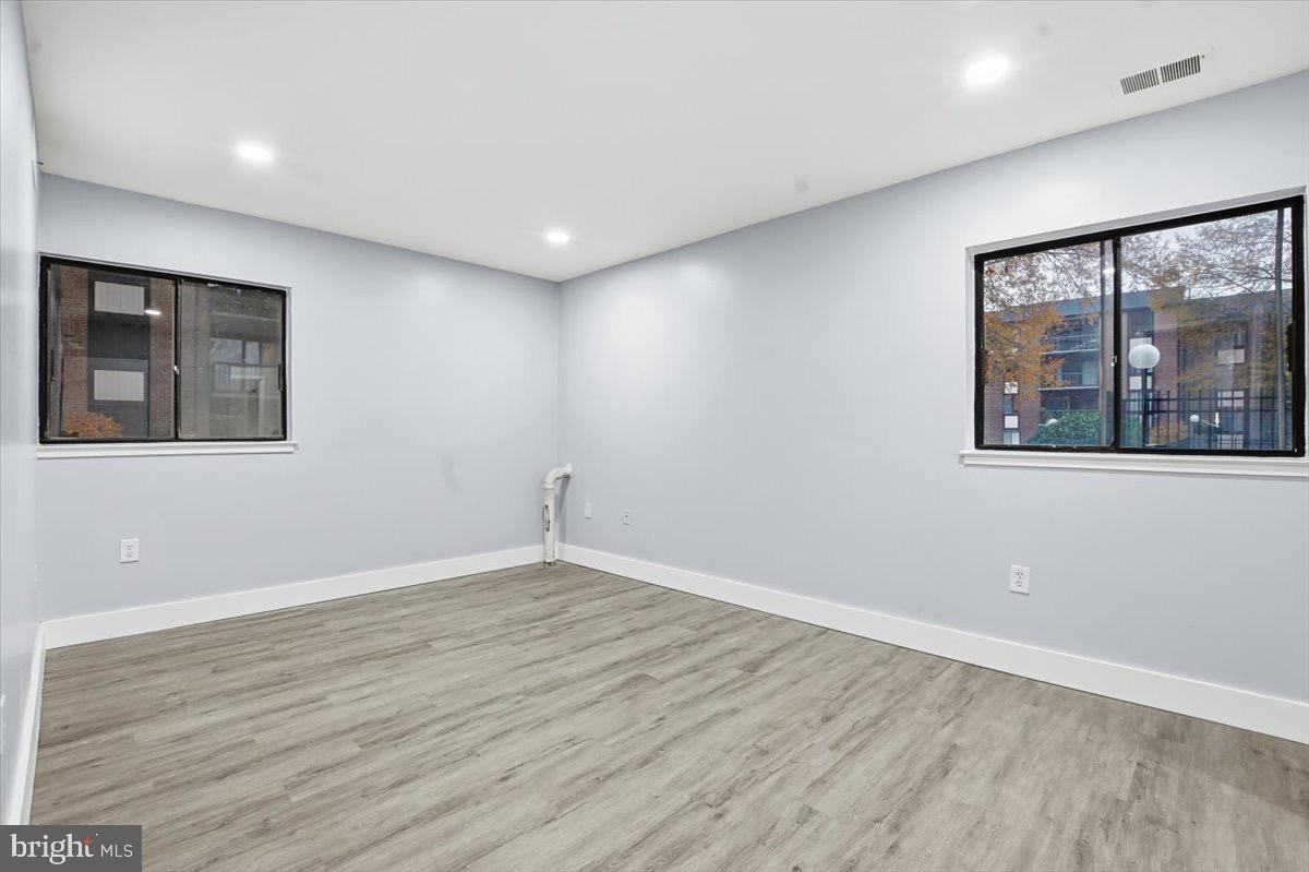 9713 KINGS CROWN CT #1, FAIRFAX, Virginia 22031, 2 Bedrooms Bedrooms, ,2 BathroomsBathrooms,Residential,For sale,9713 KINGS CROWN CT #1,VAFX2279986 MLS # VAFX2279986