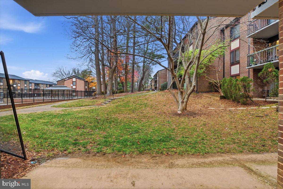 9713 KINGS CROWN CT #1, FAIRFAX, Virginia 22031, 2 Bedrooms Bedrooms, ,2 BathroomsBathrooms,Residential,For sale,9713 KINGS CROWN CT #1,VAFX2279986 MLS # VAFX2279986