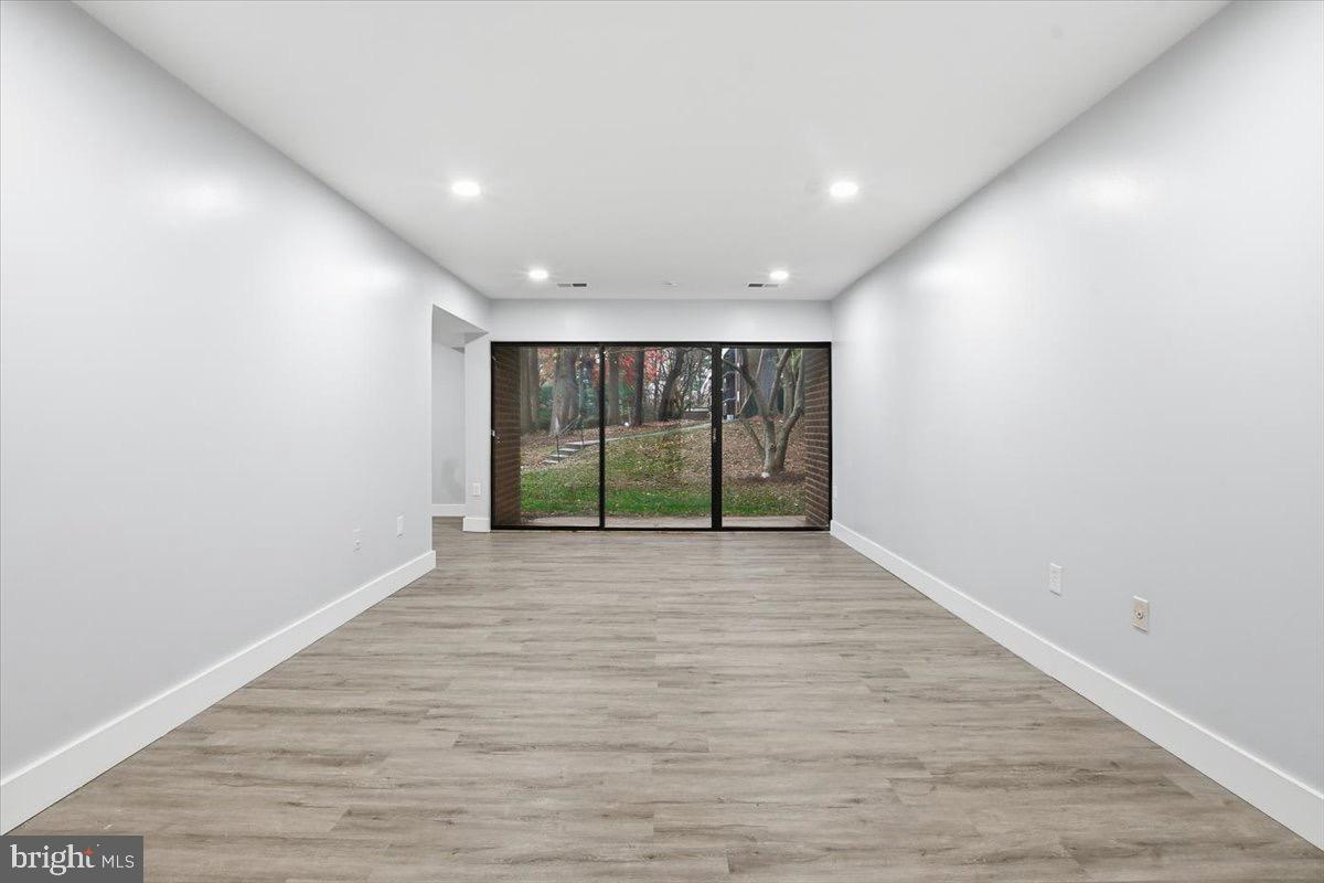 9713 KINGS CROWN CT #1, FAIRFAX, Virginia 22031, 2 Bedrooms Bedrooms, ,2 BathroomsBathrooms,Residential,For sale,9713 KINGS CROWN CT #1,VAFX2279986 MLS # VAFX2279986