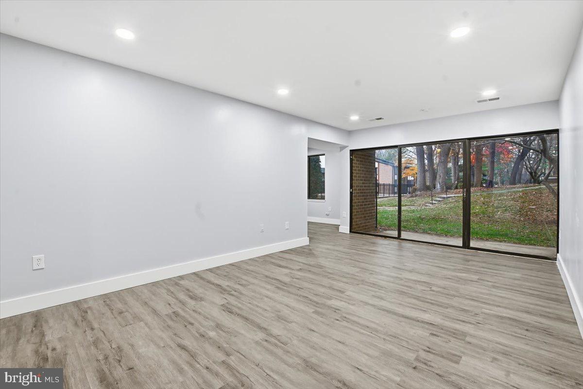 9713 KINGS CROWN CT #1, FAIRFAX, Virginia 22031, 2 Bedrooms Bedrooms, ,2 BathroomsBathrooms,Residential,For sale,9713 KINGS CROWN CT #1,VAFX2279986 MLS # VAFX2279986