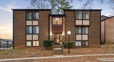 9713 KINGS CROWN CT #1, FAIRFAX, Virginia 22031, 2 Bedrooms Bedrooms, ,2 BathroomsBathrooms,Residential,For sale,9713 KINGS CROWN CT #1,VAFX2279986 MLS # VAFX2279986