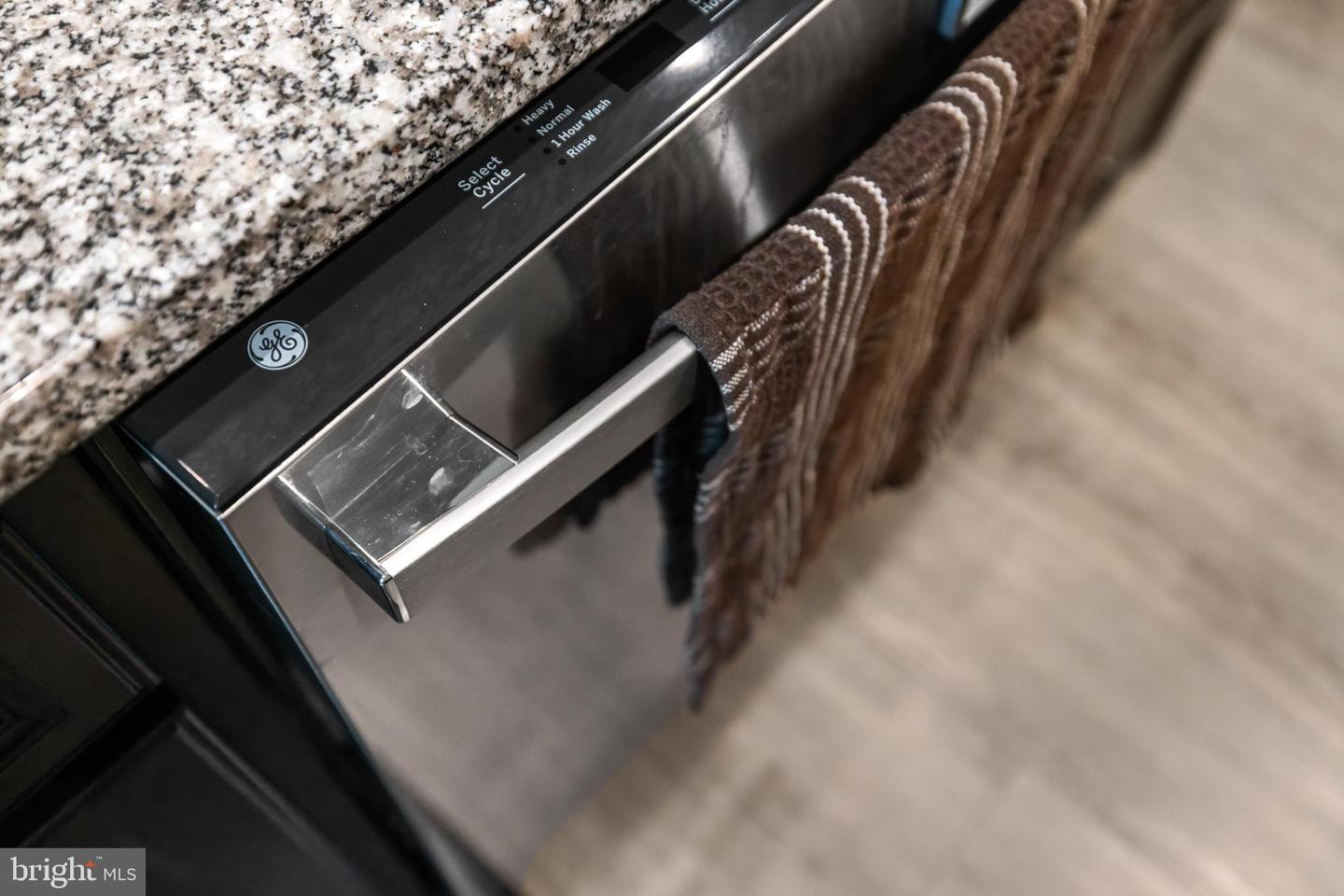 10166 OAK CIRCLE LN, MCGAHEYSVILLE, Virginia 22840, 6 Bedrooms Bedrooms, ,5 BathroomsBathrooms,Residential,For sale,10166 OAK CIRCLE LN,VARO2002746 MLS # VARO2002746