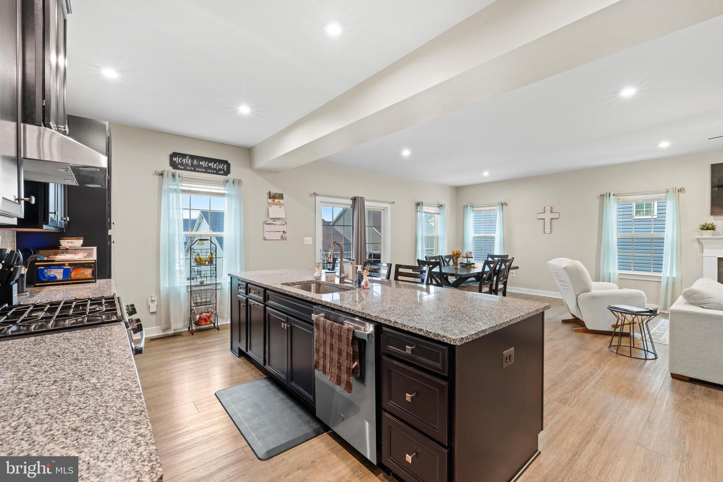 10166 OAK CIRCLE LN, MCGAHEYSVILLE, Virginia 22840, 6 Bedrooms Bedrooms, ,5 BathroomsBathrooms,Residential,For sale,10166 OAK CIRCLE LN,VARO2002746 MLS # VARO2002746