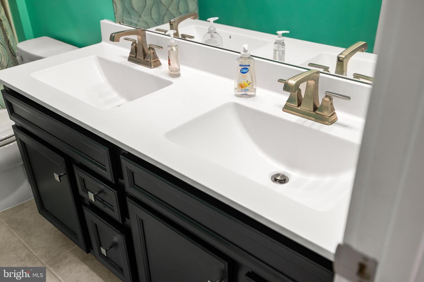 10166 OAK CIRCLE LN, MCGAHEYSVILLE, Virginia 22840, 6 Bedrooms Bedrooms, ,5 BathroomsBathrooms,Residential,For sale,10166 OAK CIRCLE LN,VARO2002746 MLS # VARO2002746