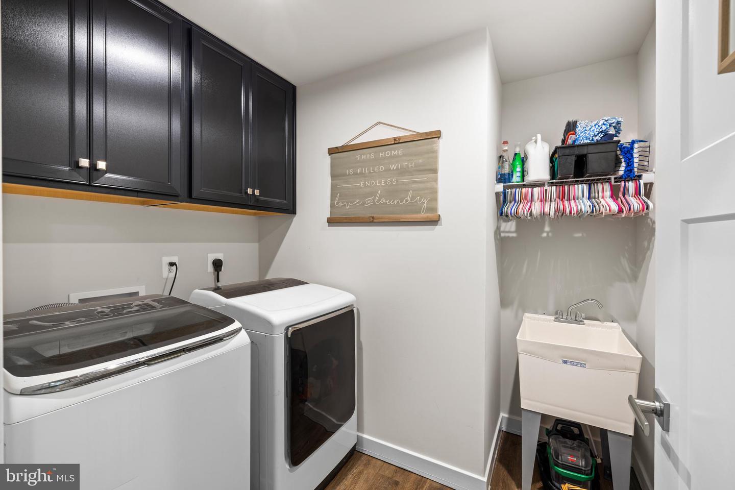 10166 OAK CIRCLE LN, MCGAHEYSVILLE, Virginia 22840, 6 Bedrooms Bedrooms, ,5 BathroomsBathrooms,Residential,For sale,10166 OAK CIRCLE LN,VARO2002746 MLS # VARO2002746