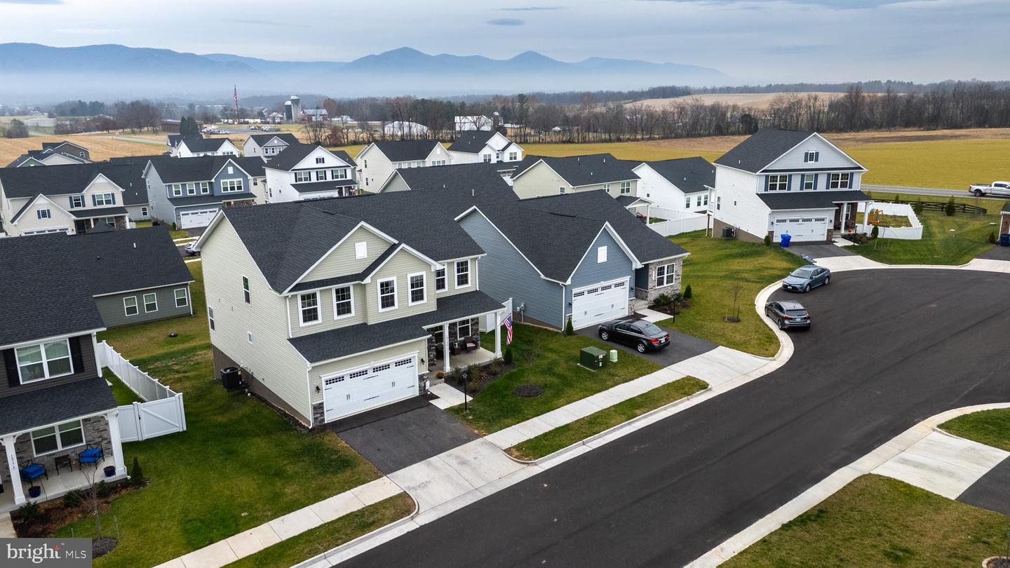 10166 OAK CIRCLE LN, MCGAHEYSVILLE, Virginia 22840, 6 Bedrooms Bedrooms, ,5 BathroomsBathrooms,Residential,For sale,10166 OAK CIRCLE LN,VARO2002746 MLS # VARO2002746