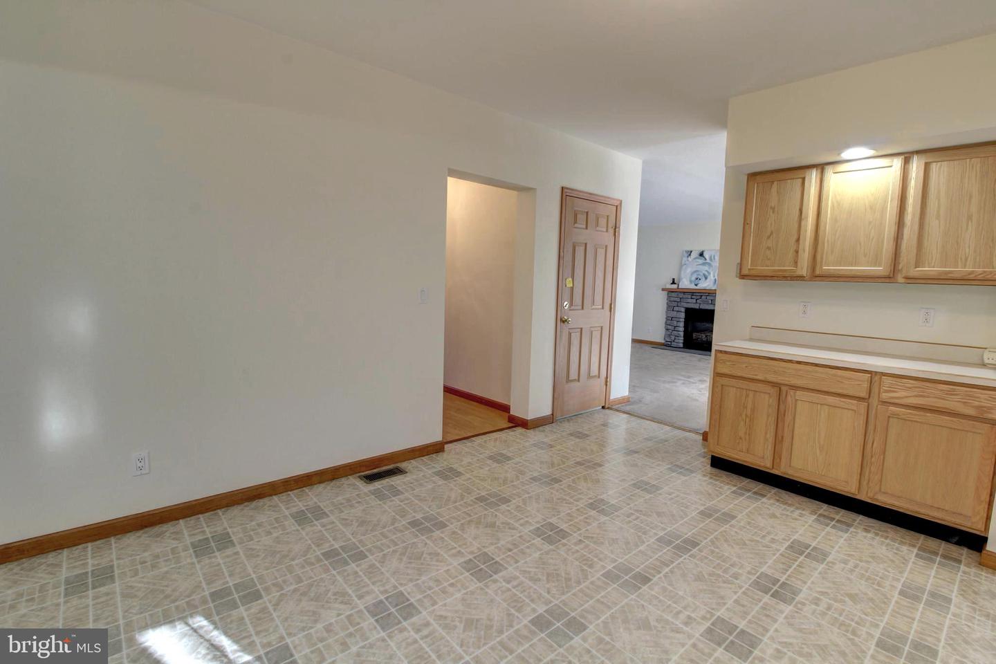 745 FIRE TRAIL RD, LINDEN, Virginia 22642, 4 Bedrooms Bedrooms, ,3 BathroomsBathrooms,Residential,For sale,745 FIRE TRAIL RD,VAWR2012834 MLS # VAWR2012834