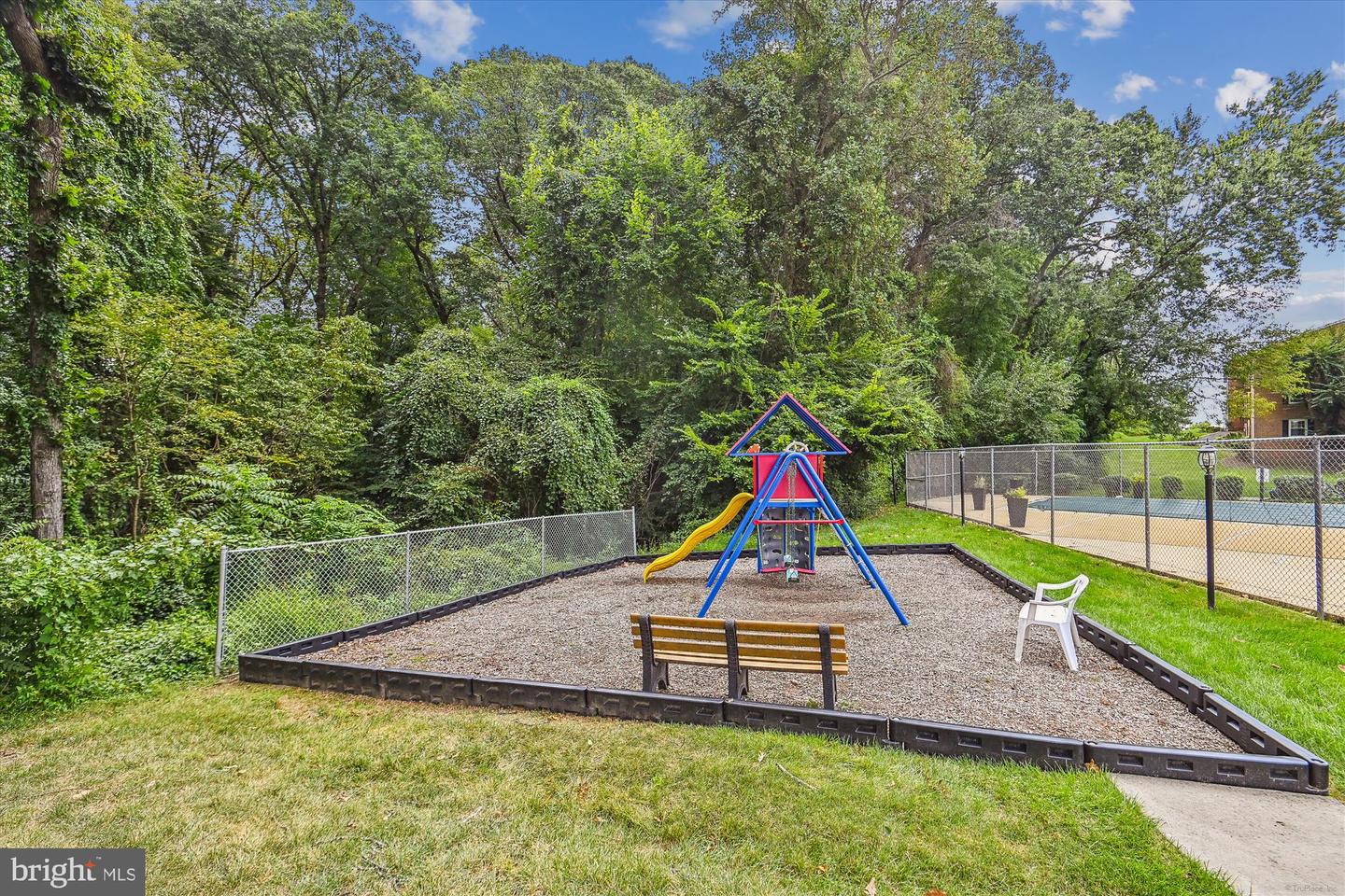 3874 LYNDHURST DR #103, FAIRFAX, Virginia 22031, 2 Bedrooms Bedrooms, ,1 BathroomBathrooms,Residential,For sale,3874 LYNDHURST DR #103,VAFC2007516 MLS # VAFC2007516