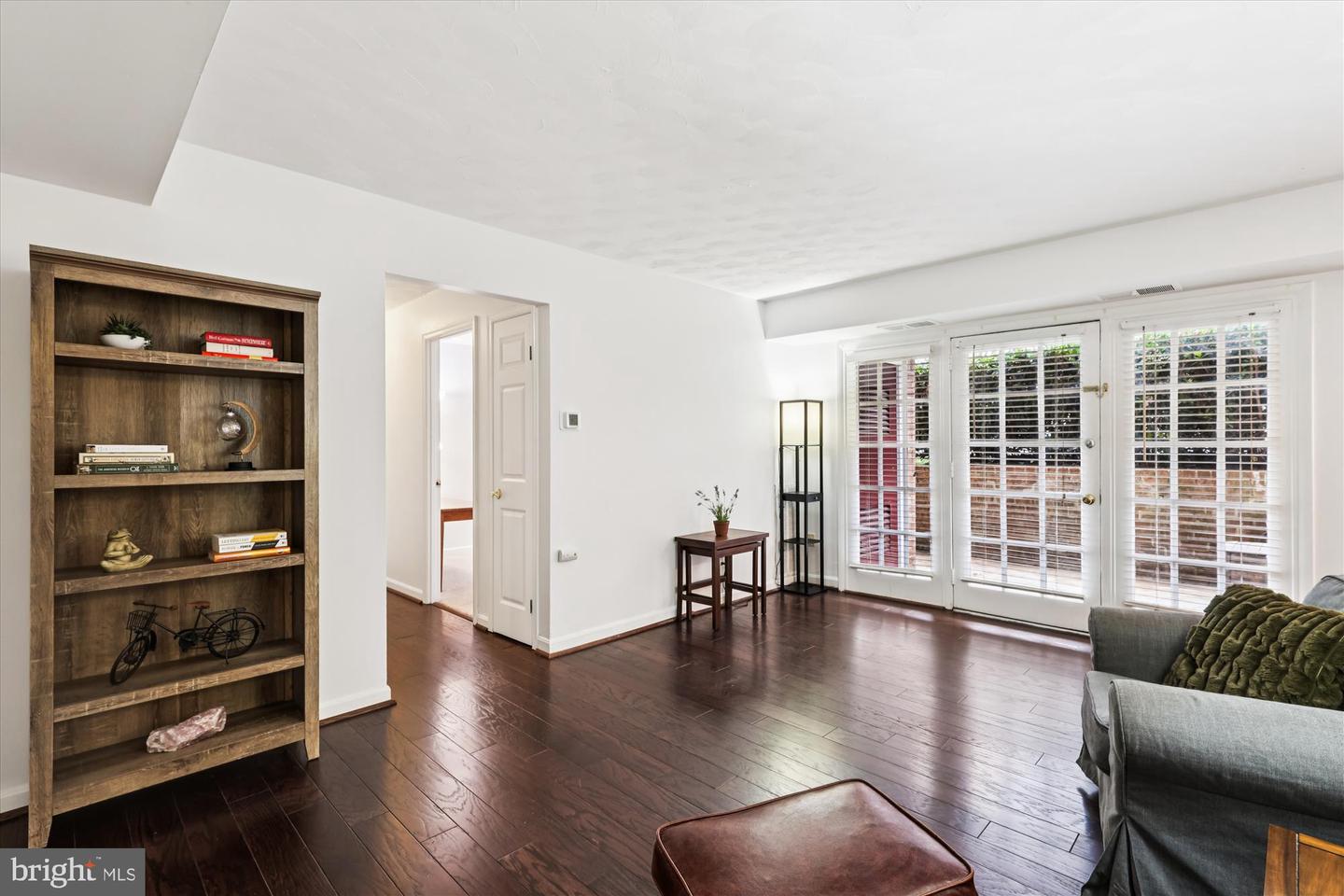 3874 LYNDHURST DR #103, FAIRFAX, Virginia 22031, 2 Bedrooms Bedrooms, ,1 BathroomBathrooms,Residential,For sale,3874 LYNDHURST DR #103,VAFC2007516 MLS # VAFC2007516