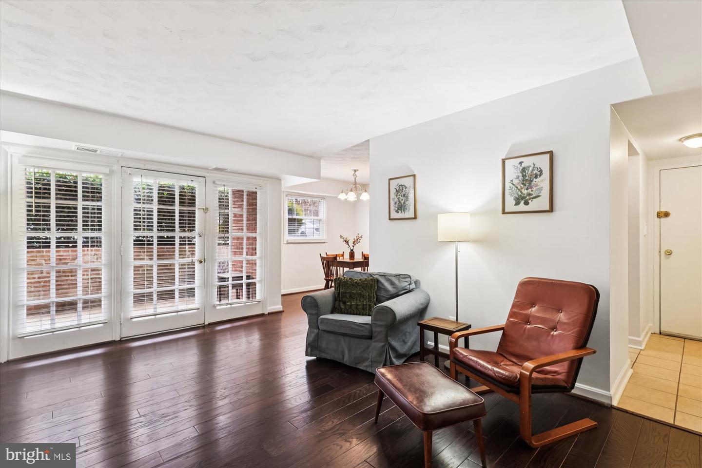 3874 LYNDHURST DR #103, FAIRFAX, Virginia 22031, 2 Bedrooms Bedrooms, ,1 BathroomBathrooms,Residential,For sale,3874 LYNDHURST DR #103,VAFC2007516 MLS # VAFC2007516