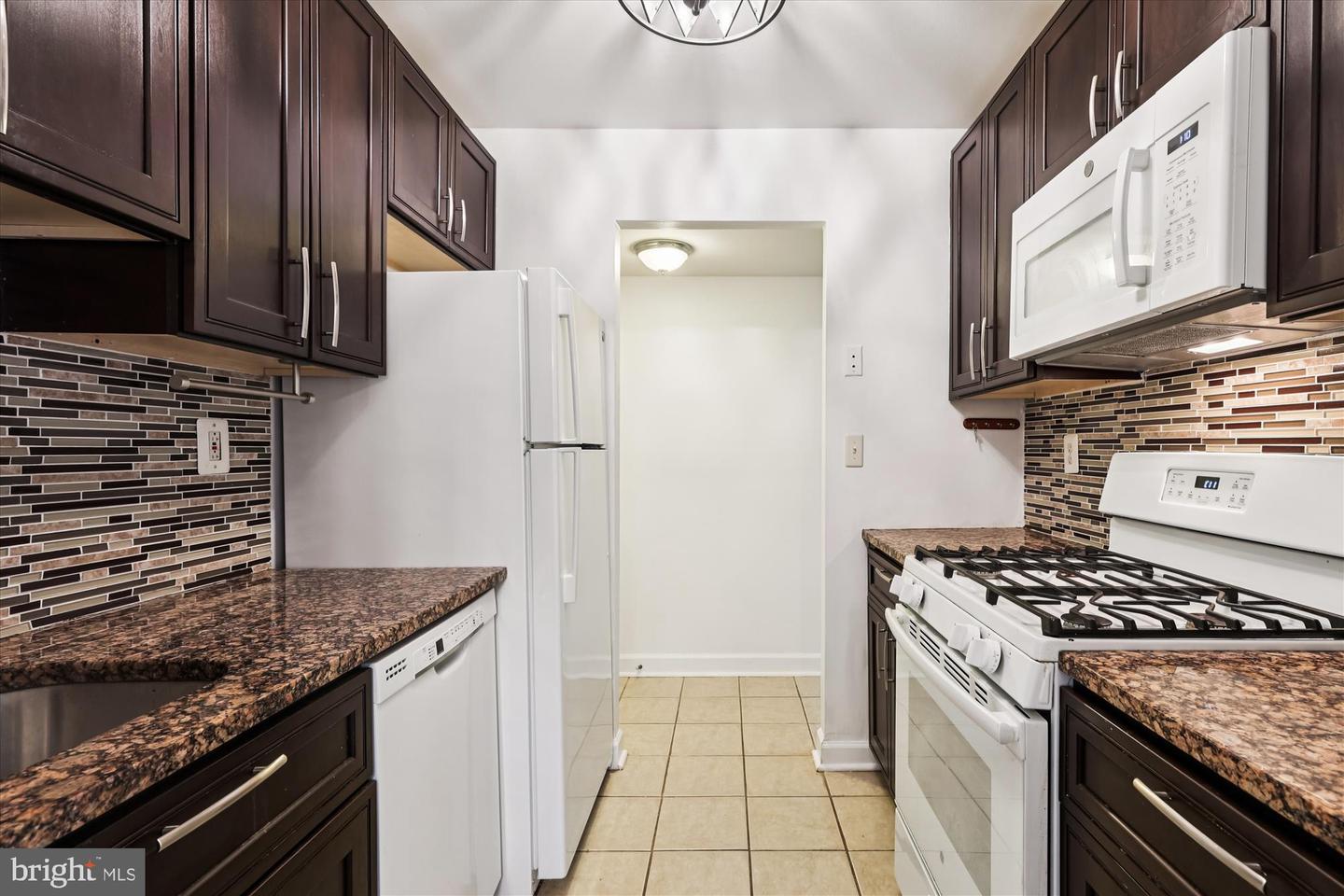 3874 LYNDHURST DR #103, FAIRFAX, Virginia 22031, 2 Bedrooms Bedrooms, ,1 BathroomBathrooms,Residential,For sale,3874 LYNDHURST DR #103,VAFC2007516 MLS # VAFC2007516