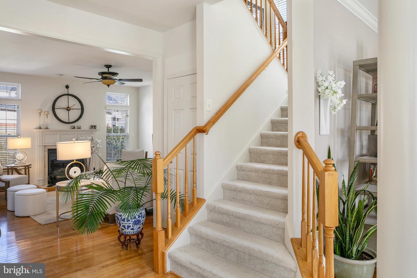 2424 FIVE FATHOM CIR, WOODBRIDGE, Virginia 22191, 5 Bedrooms Bedrooms, ,3 BathroomsBathrooms,Residential,For sale,2424 FIVE FATHOM CIR,VAPW2108274 MLS # VAPW2108274