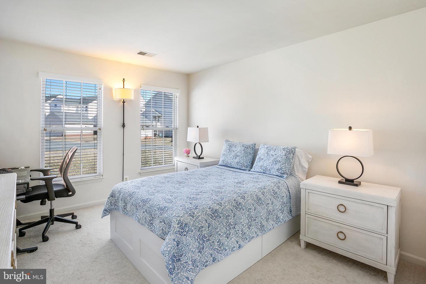 2424 FIVE FATHOM CIR, WOODBRIDGE, Virginia 22191, 5 Bedrooms Bedrooms, ,3 BathroomsBathrooms,Residential,For sale,2424 FIVE FATHOM CIR,VAPW2108274 MLS # VAPW2108274