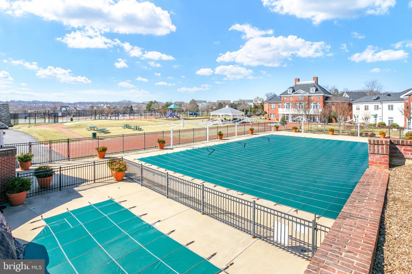 2424 FIVE FATHOM CIR, WOODBRIDGE, Virginia 22191, 5 Bedrooms Bedrooms, ,3 BathroomsBathrooms,Residential,For sale,2424 FIVE FATHOM CIR,VAPW2108274 MLS # VAPW2108274