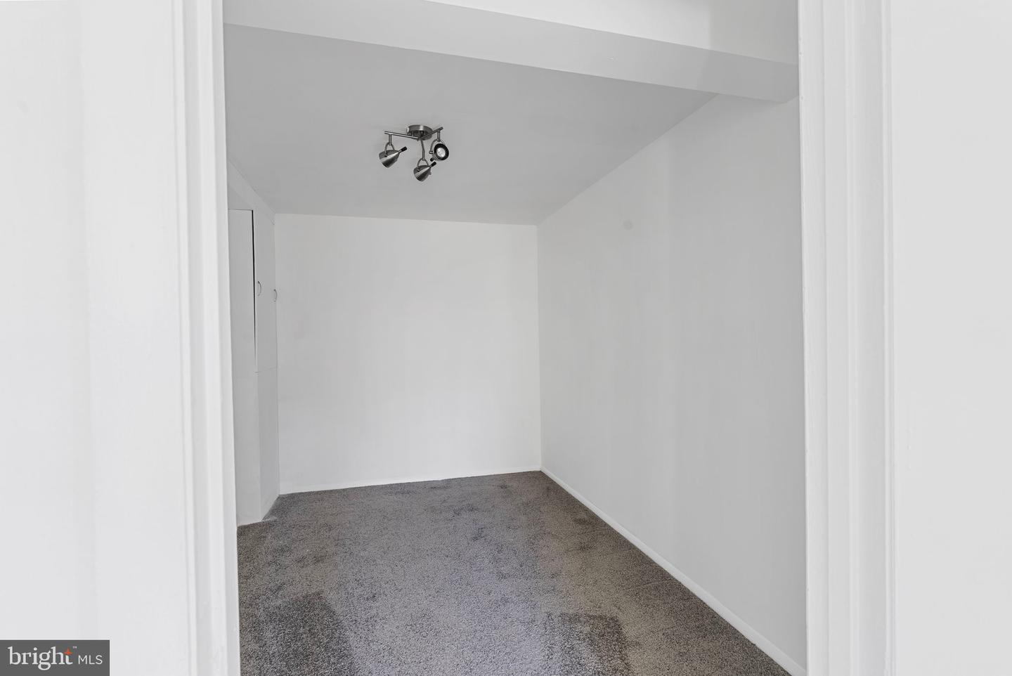 13421 HILLENDALE DR, WOODBRIDGE, Virginia 22193, 4 Bedrooms Bedrooms, 10 Rooms Rooms,2 BathroomsBathrooms,Residential,For sale,13421 HILLENDALE DR,VAPW2108322 MLS # VAPW2108322