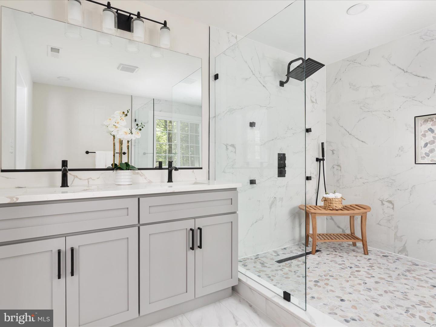 13209 JOHNNY MOORE LN, CLIFTON, Virginia 20124, 5 Bedrooms Bedrooms, ,4 BathroomsBathrooms,Residential,For sale,13209 JOHNNY MOORE LN,VAFX2280446 MLS # VAFX2280446 13209 JOHNNY MOORE LN, CLIFTON, Virginia 20124, 5 Bedrooms Bedrooms, ,4 BathroomsBathrooms,Residential,For sale,13209 JOHNNY MOORE LN,VAFX2280446 MLS # VAFX2280446